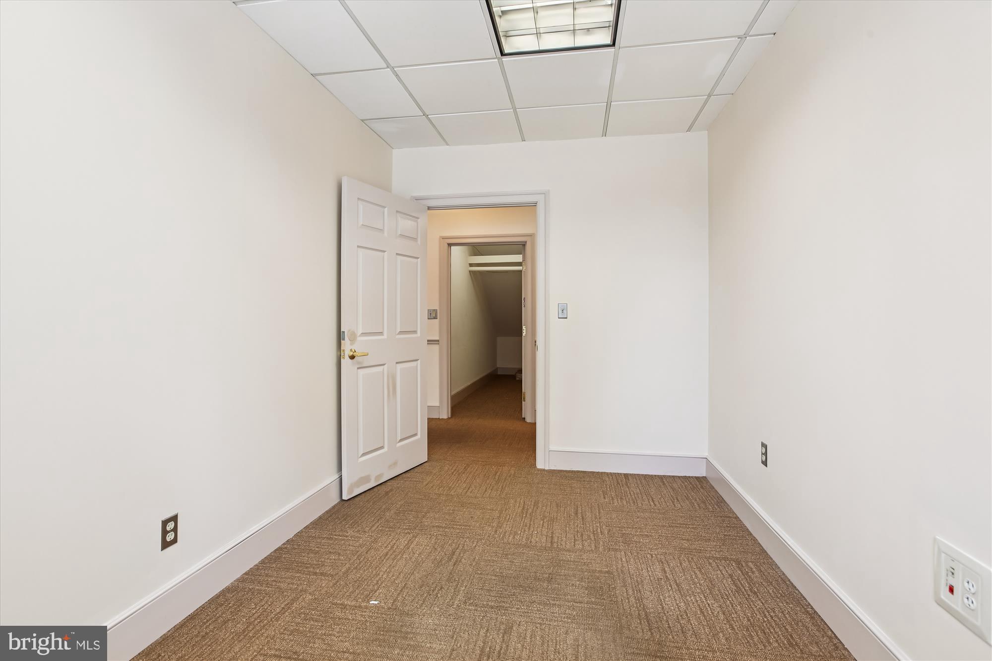 OLD TOWN ALEXANDRIA - Commercial Sale