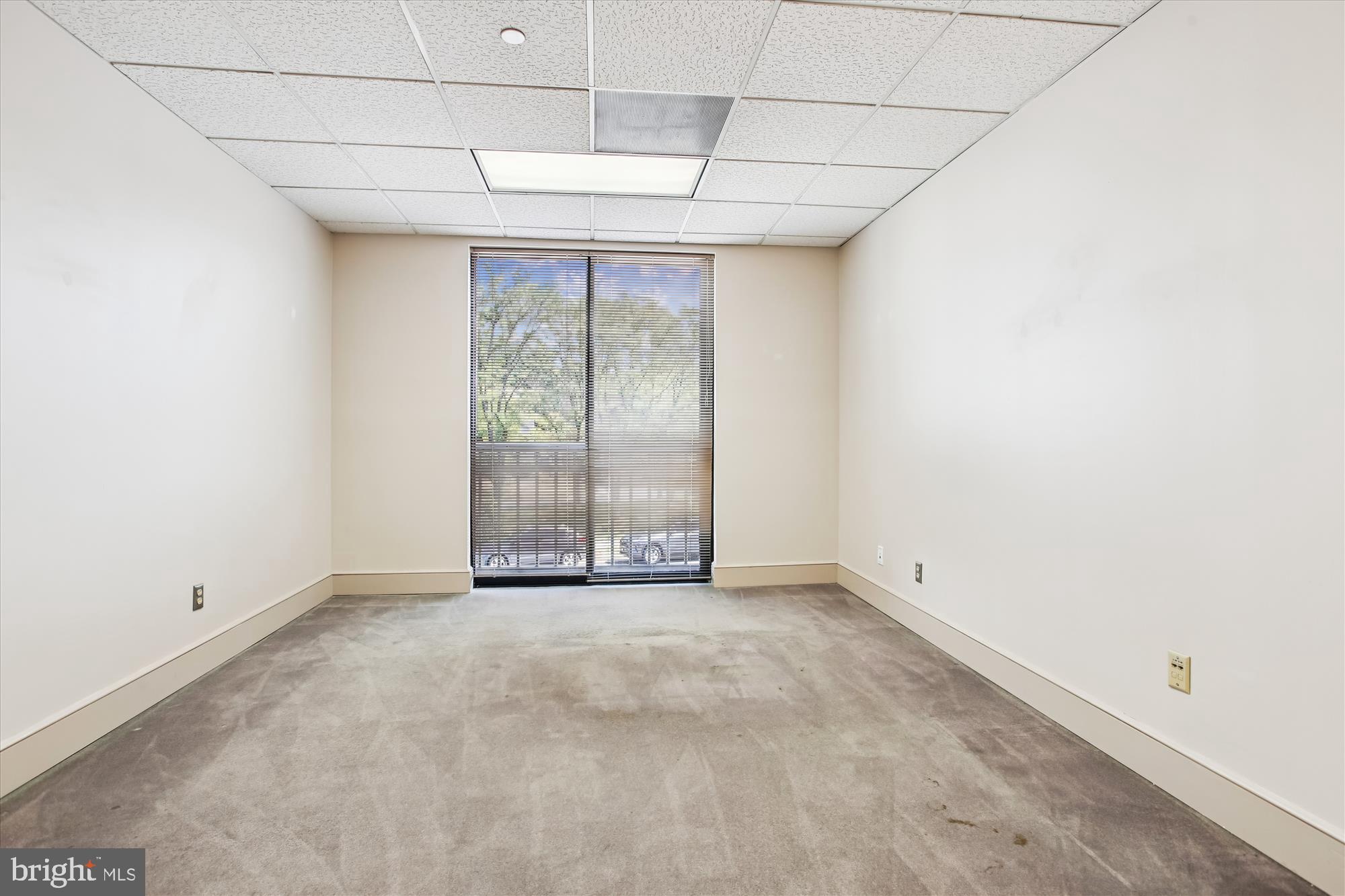 OLD TOWN ALEXANDRIA - Commercial Sale