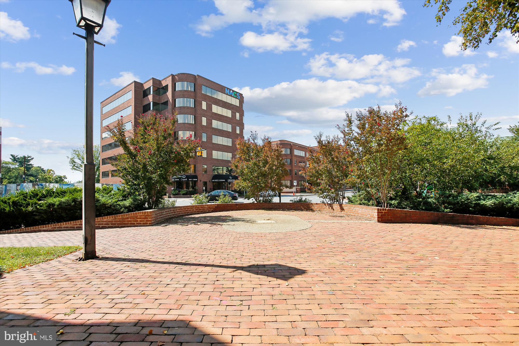 OLD TOWN ALEXANDRIA - Commercial Sale