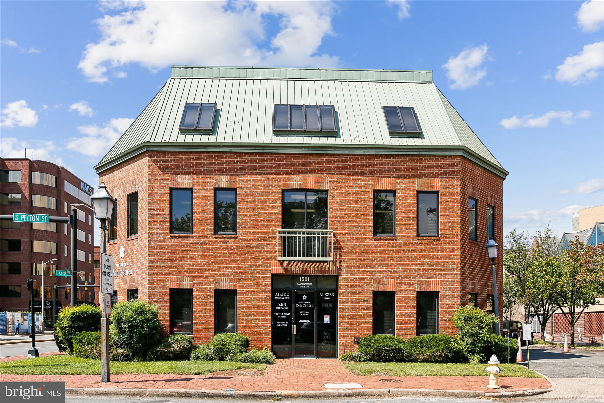 OLD TOWN ALEXANDRIA - Commercial Sale