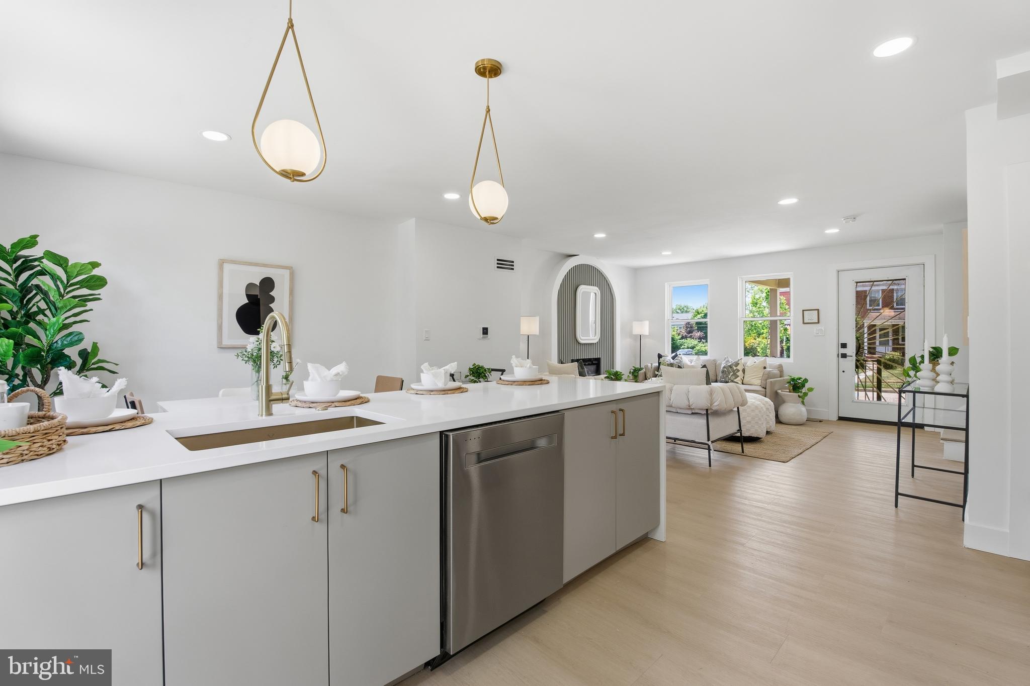GLEN OAKS - Residential