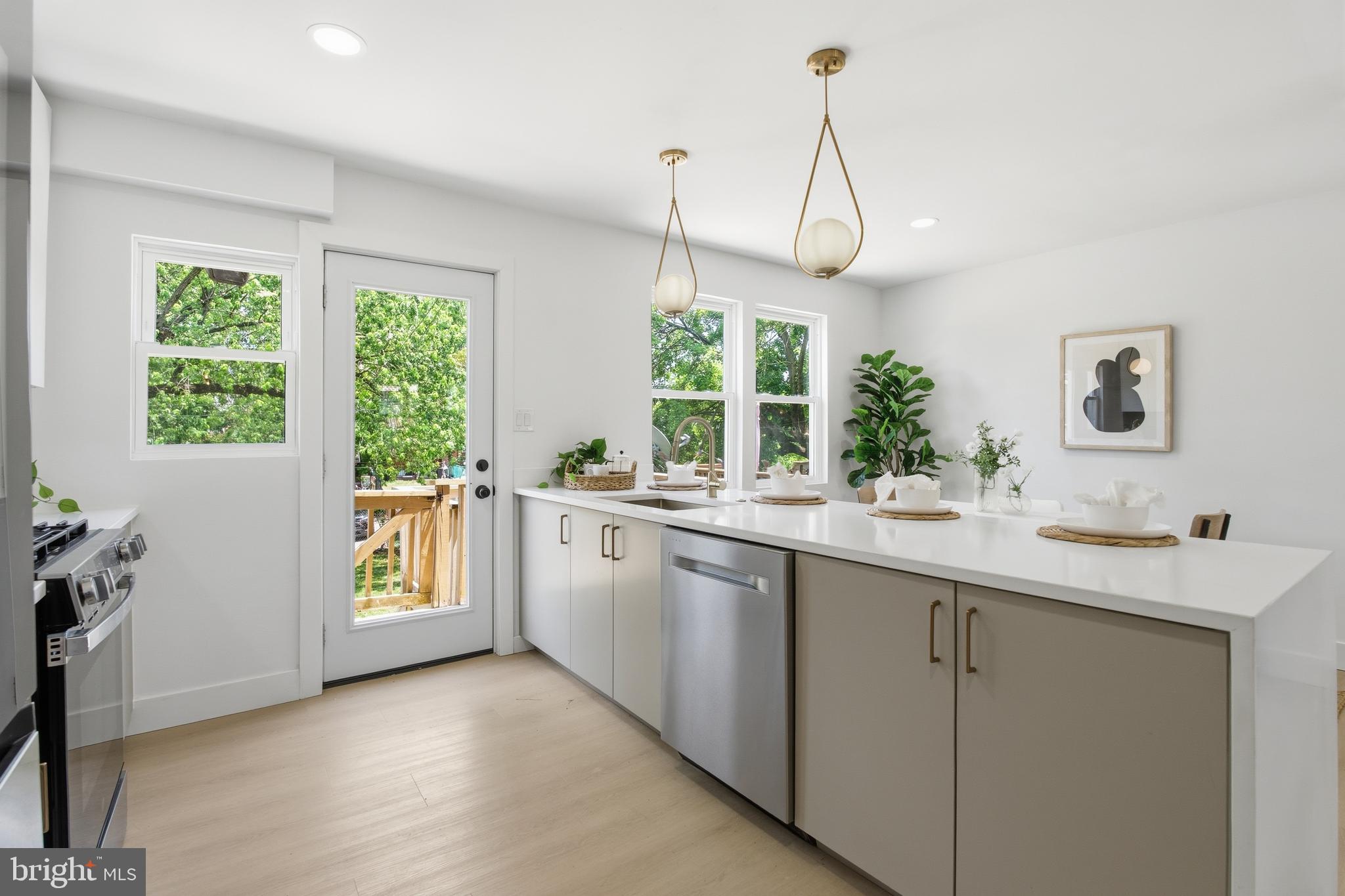 GLEN OAKS - Residential