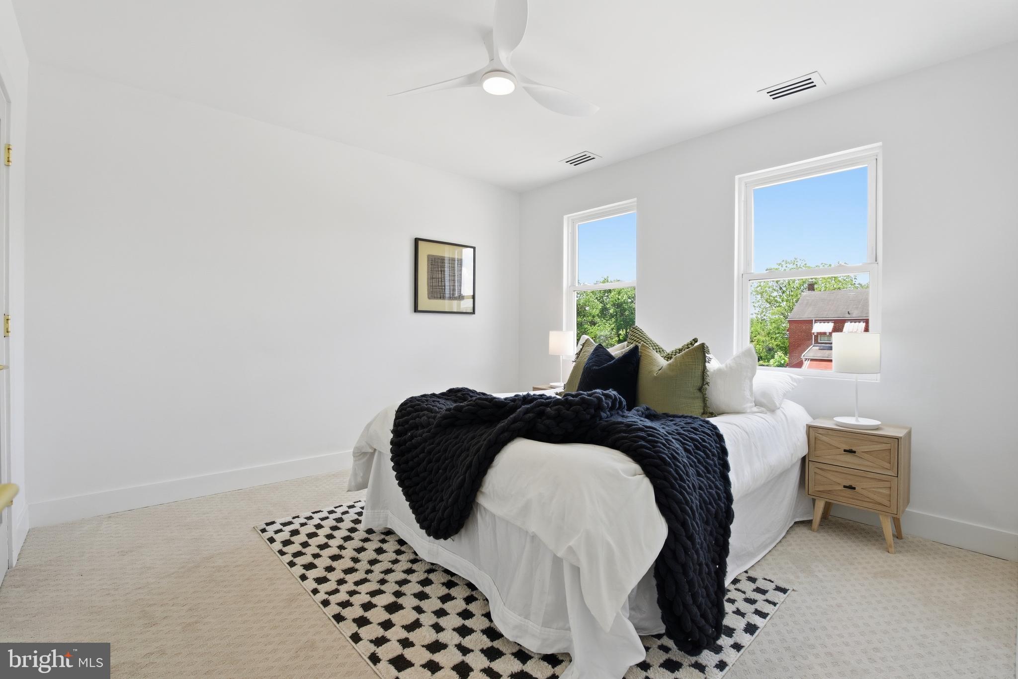 GLEN OAKS - Residential