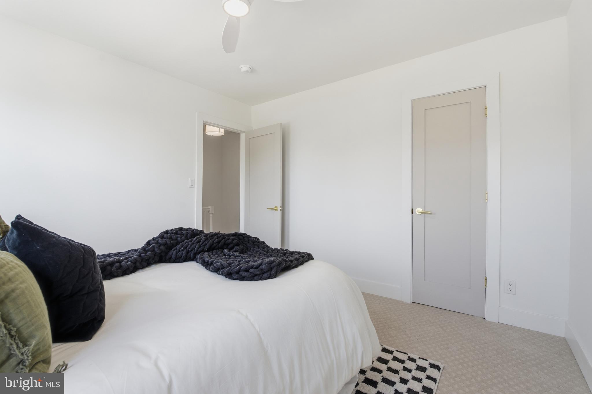 GLEN OAKS - Residential