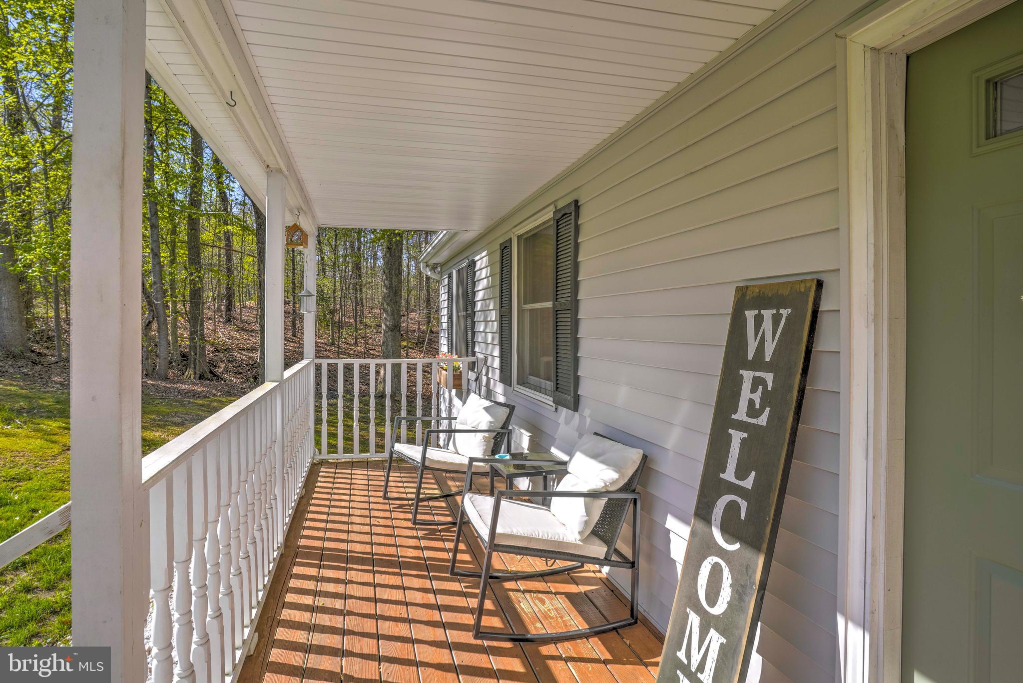 COUNTRY LAKES - Residential