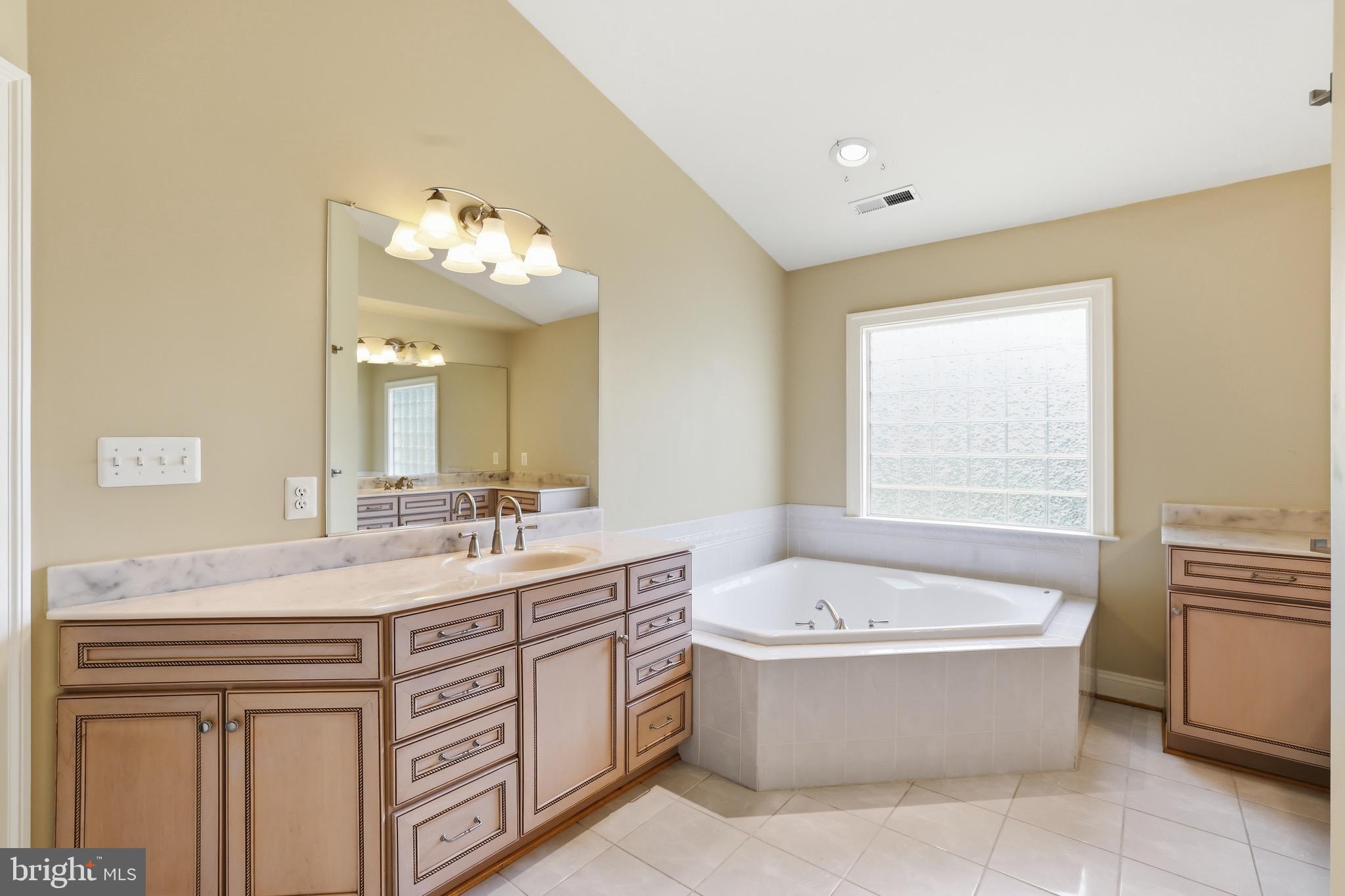 FAIRFAX PARK - Residential