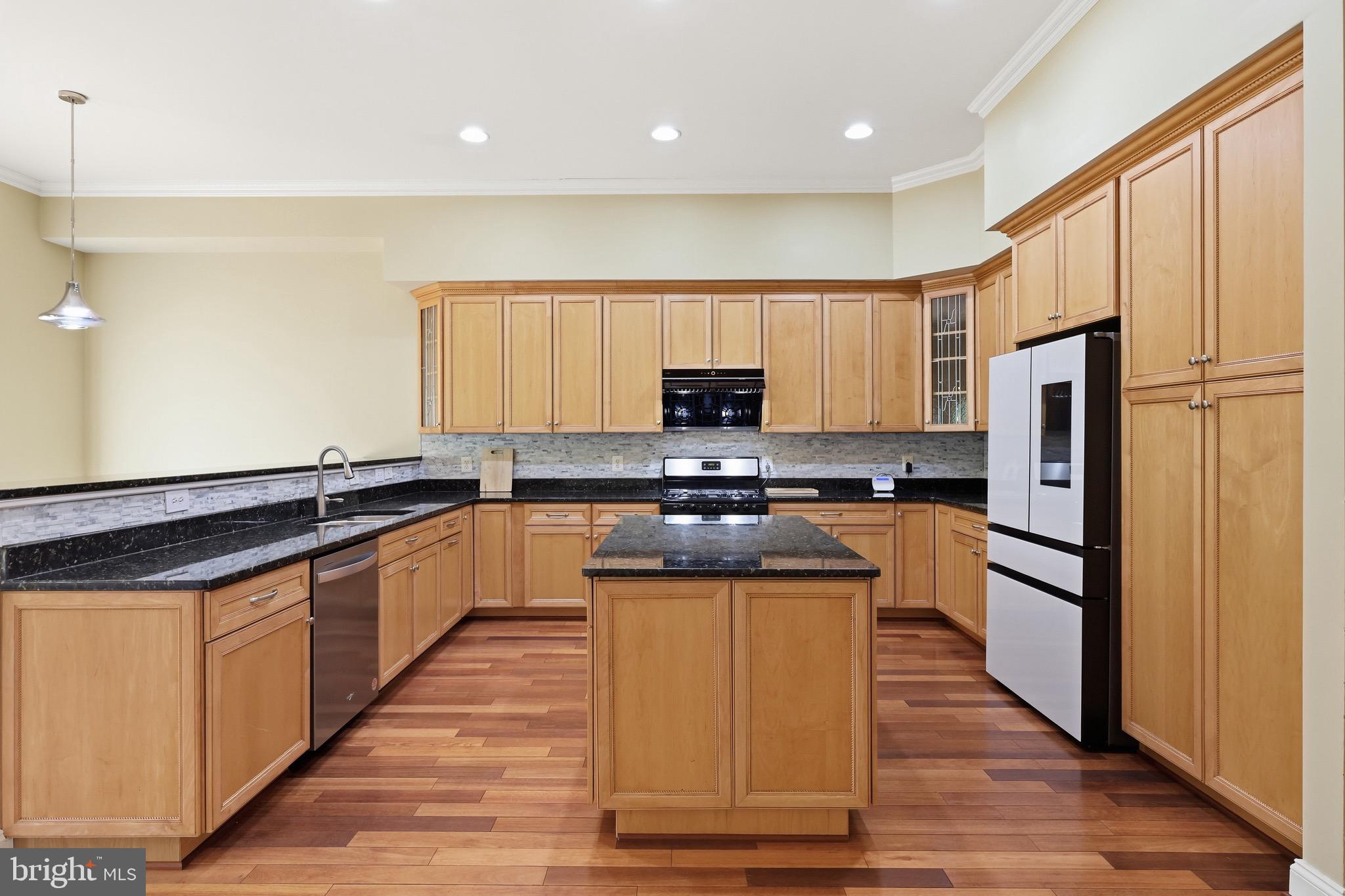 FAIRFAX PARK - Residential