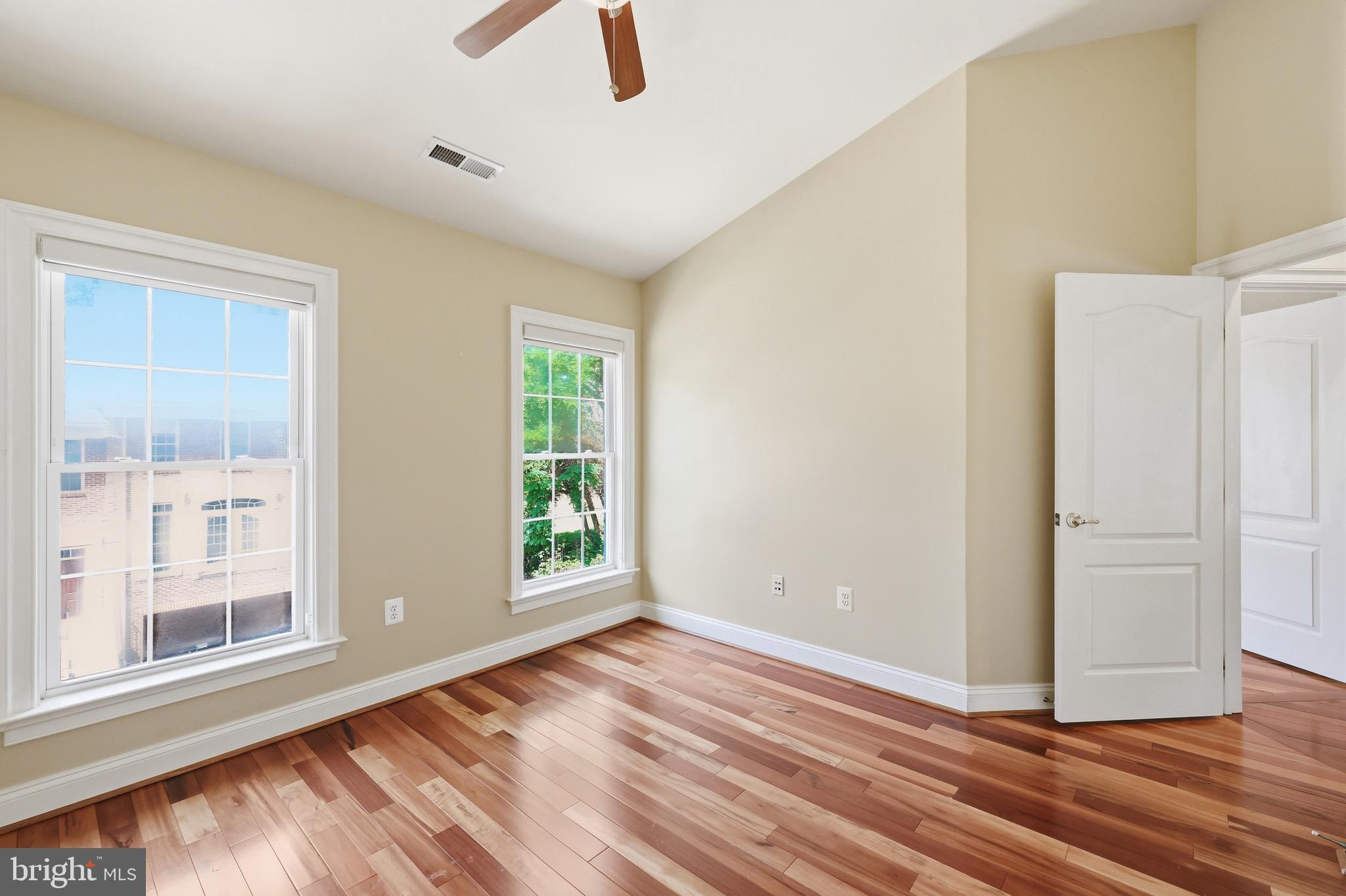 FAIRFAX PARK - Residential