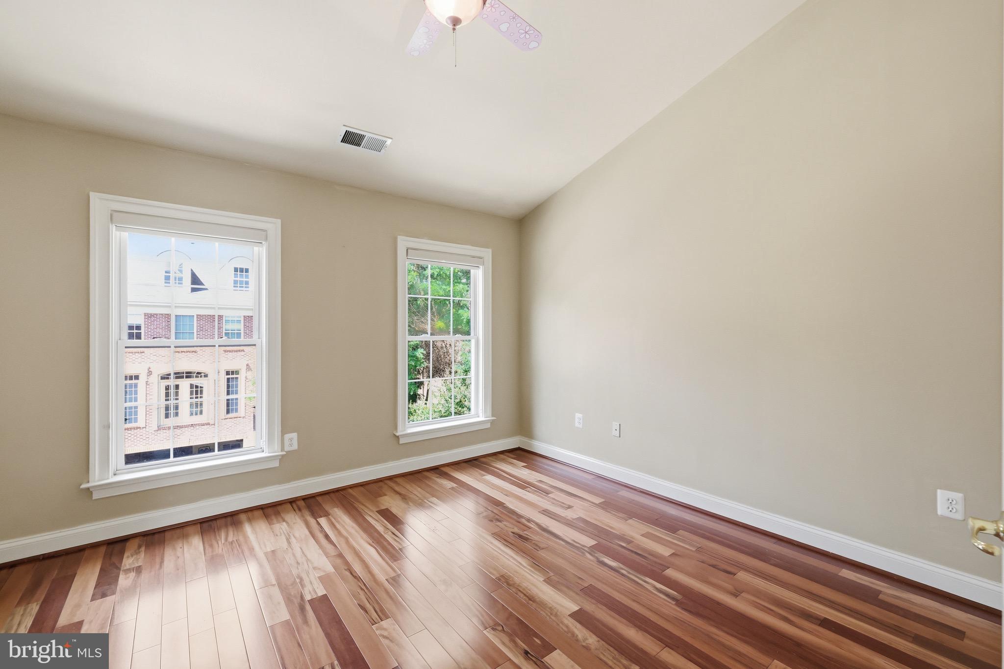 FAIRFAX PARK - Residential