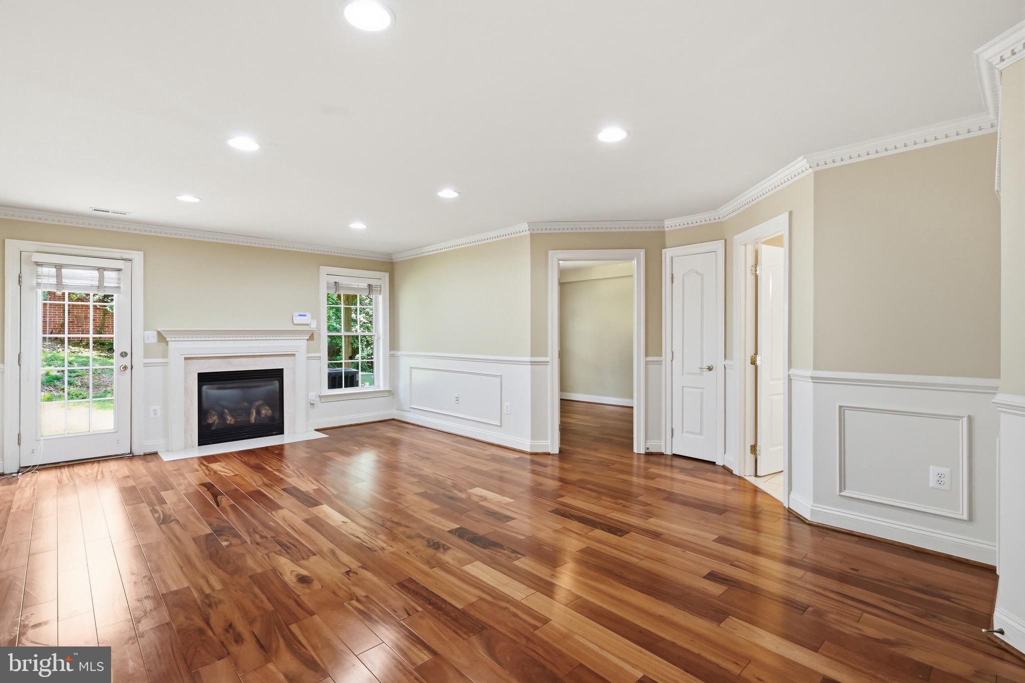 FAIRFAX PARK - Residential