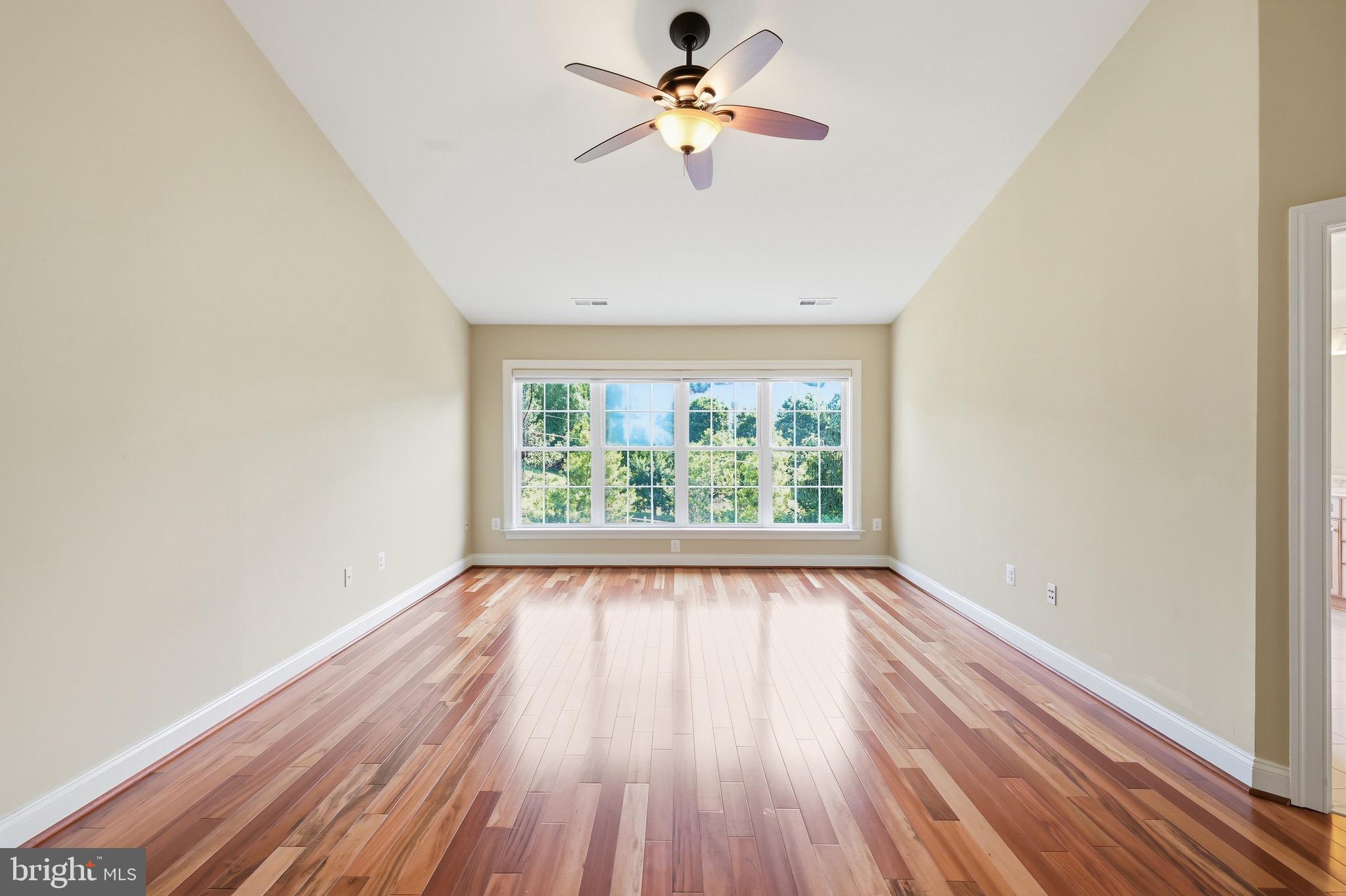 FAIRFAX PARK - Residential
