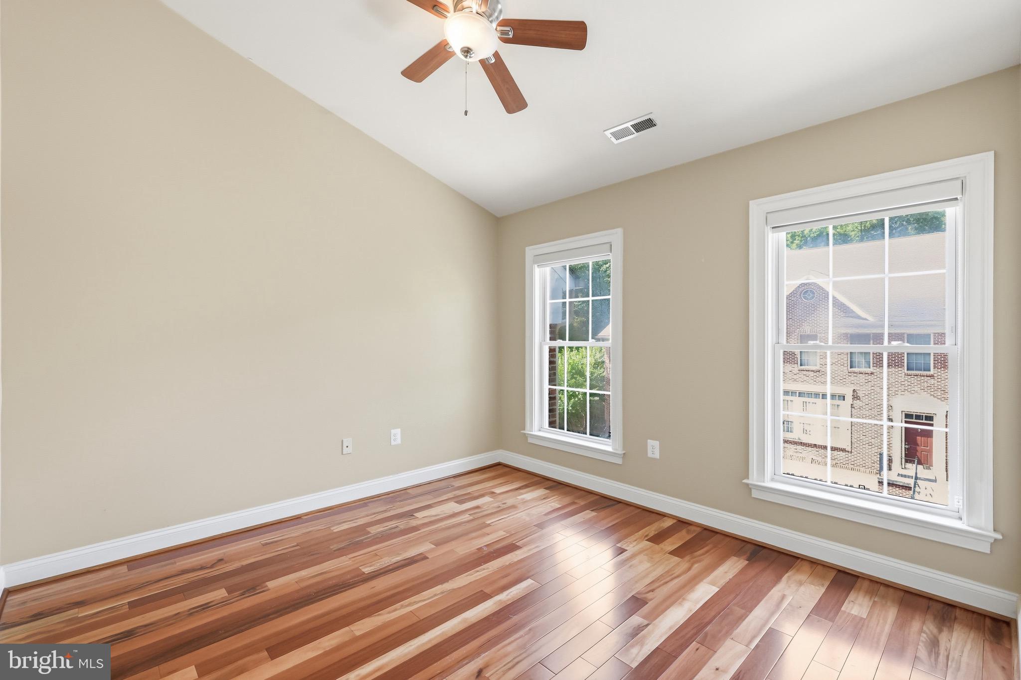 FAIRFAX PARK - Residential