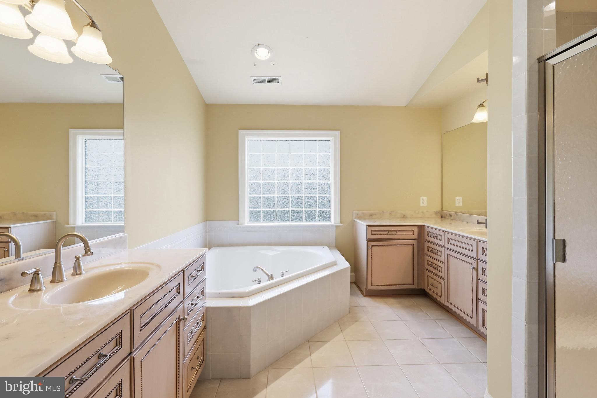 FAIRFAX PARK - Residential