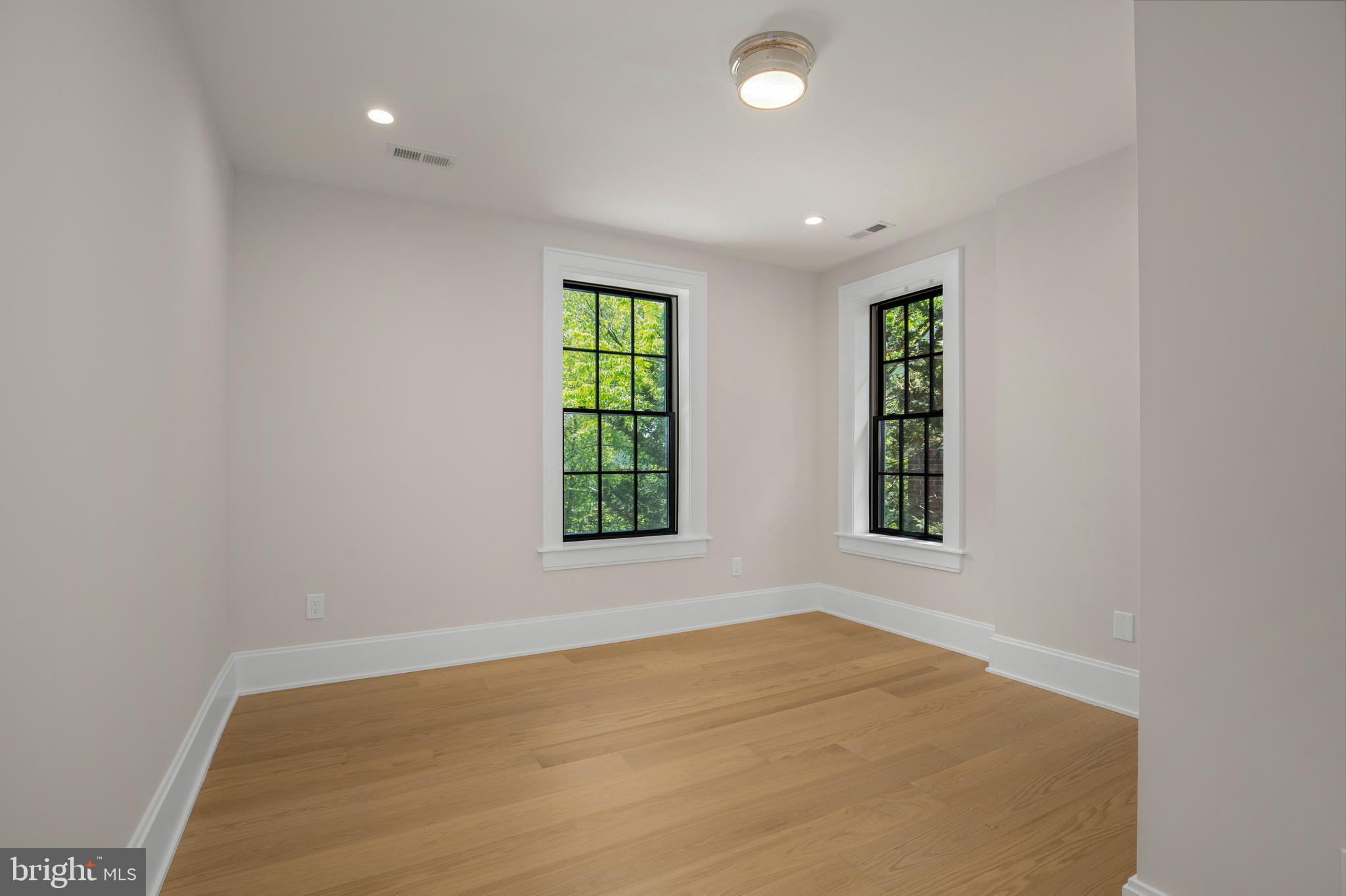 OBSERVATORY CIRCLE - Residential