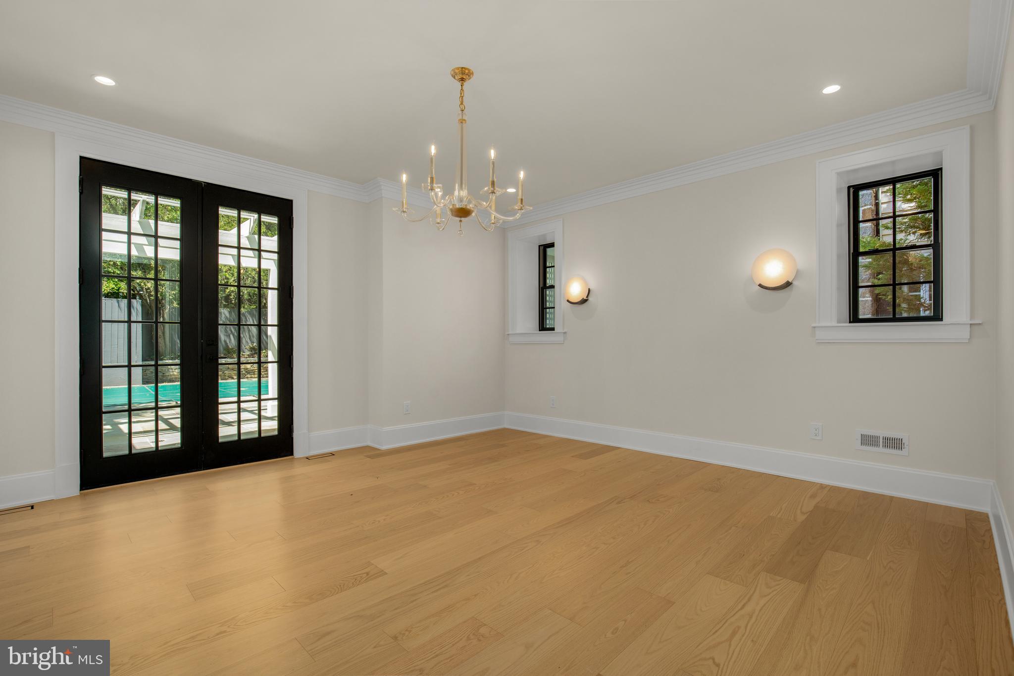 OBSERVATORY CIRCLE - Residential