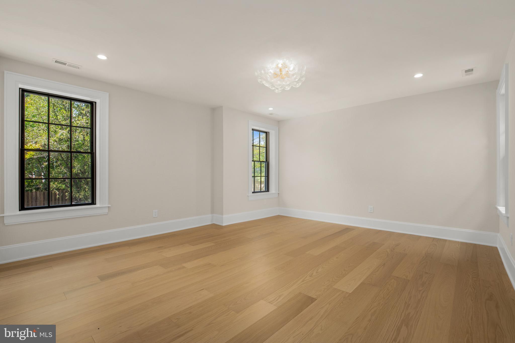 OBSERVATORY CIRCLE - Residential