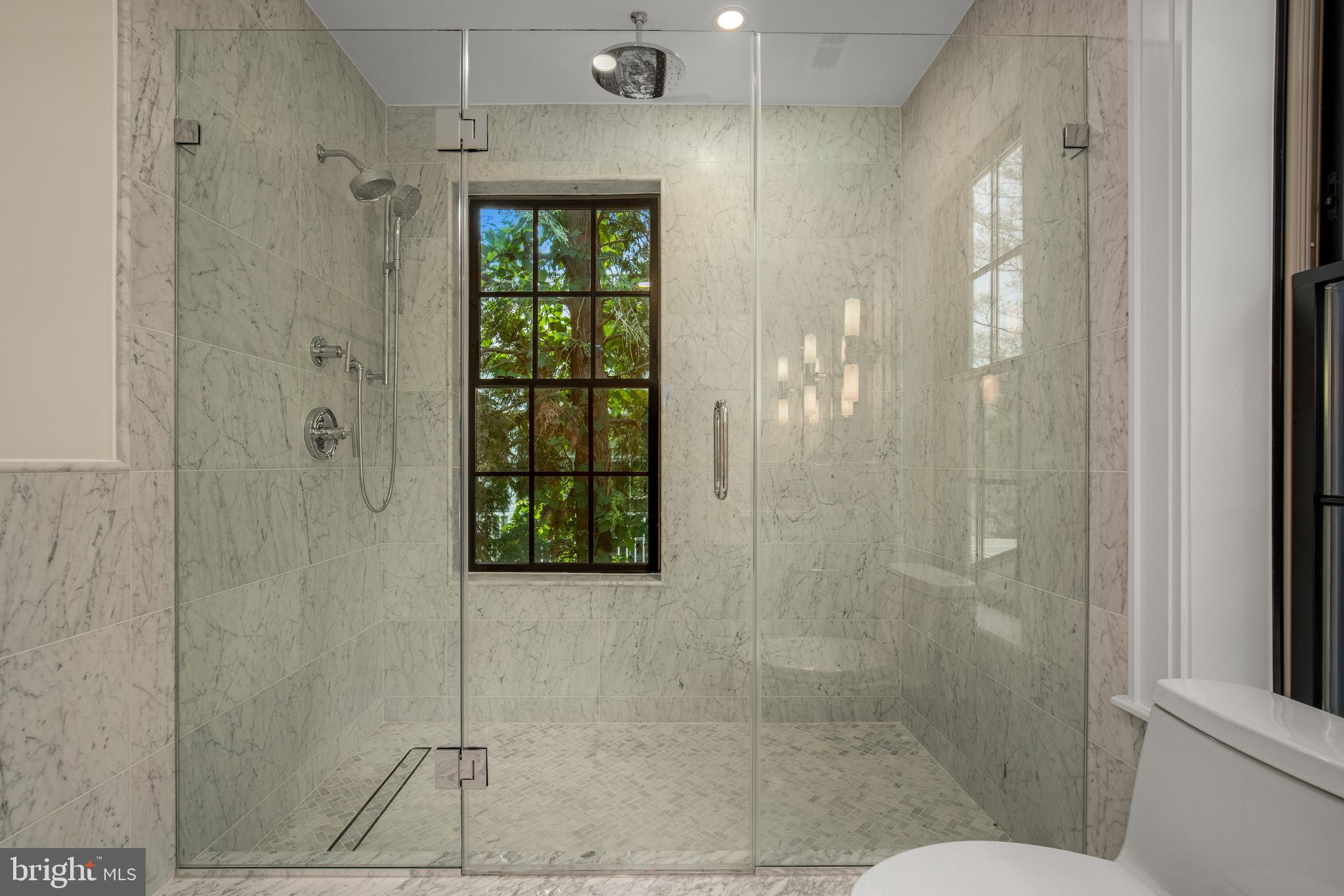 OBSERVATORY CIRCLE - Residential