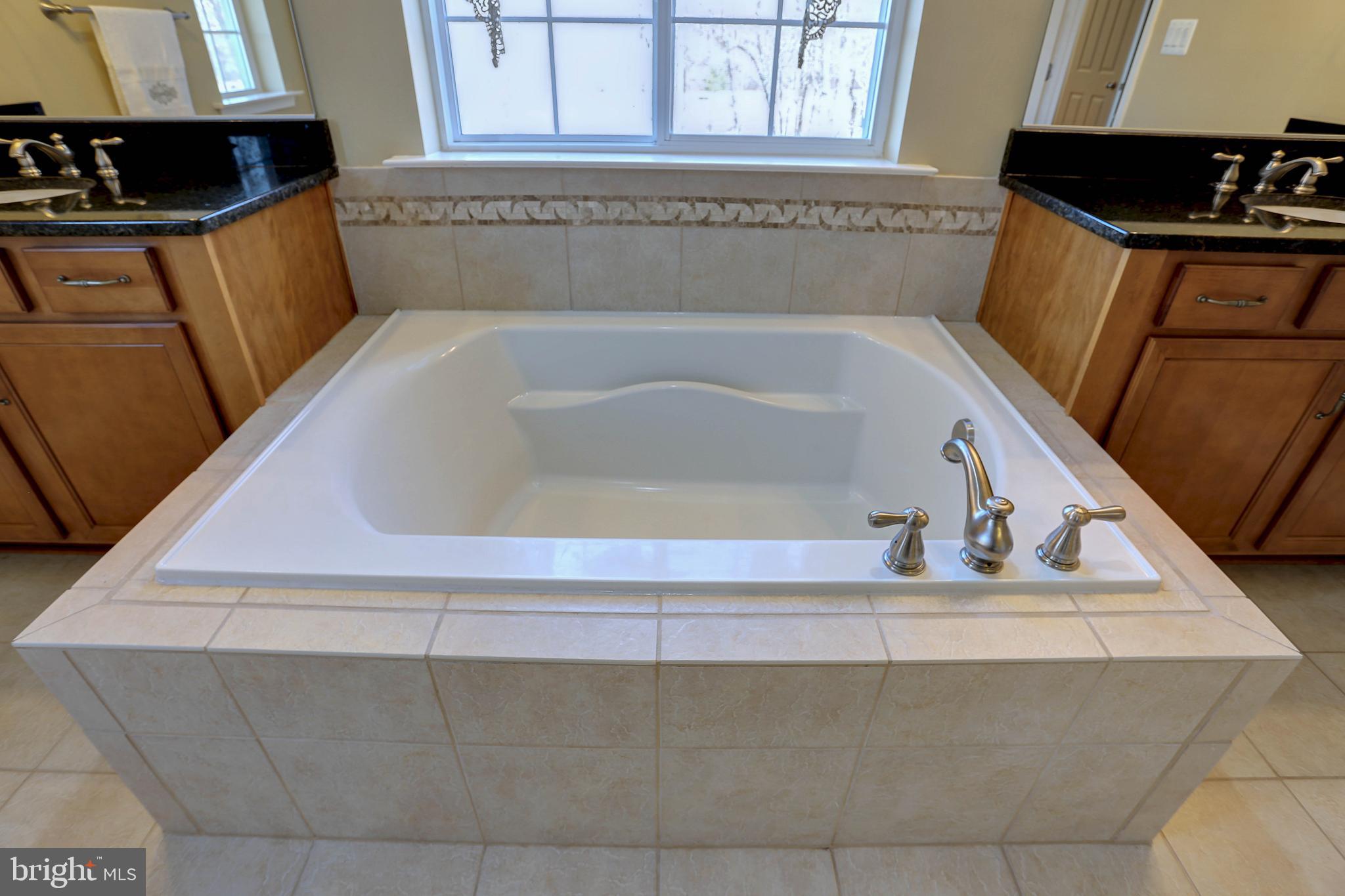 ROCKLAND AT ROGERS - Residential
