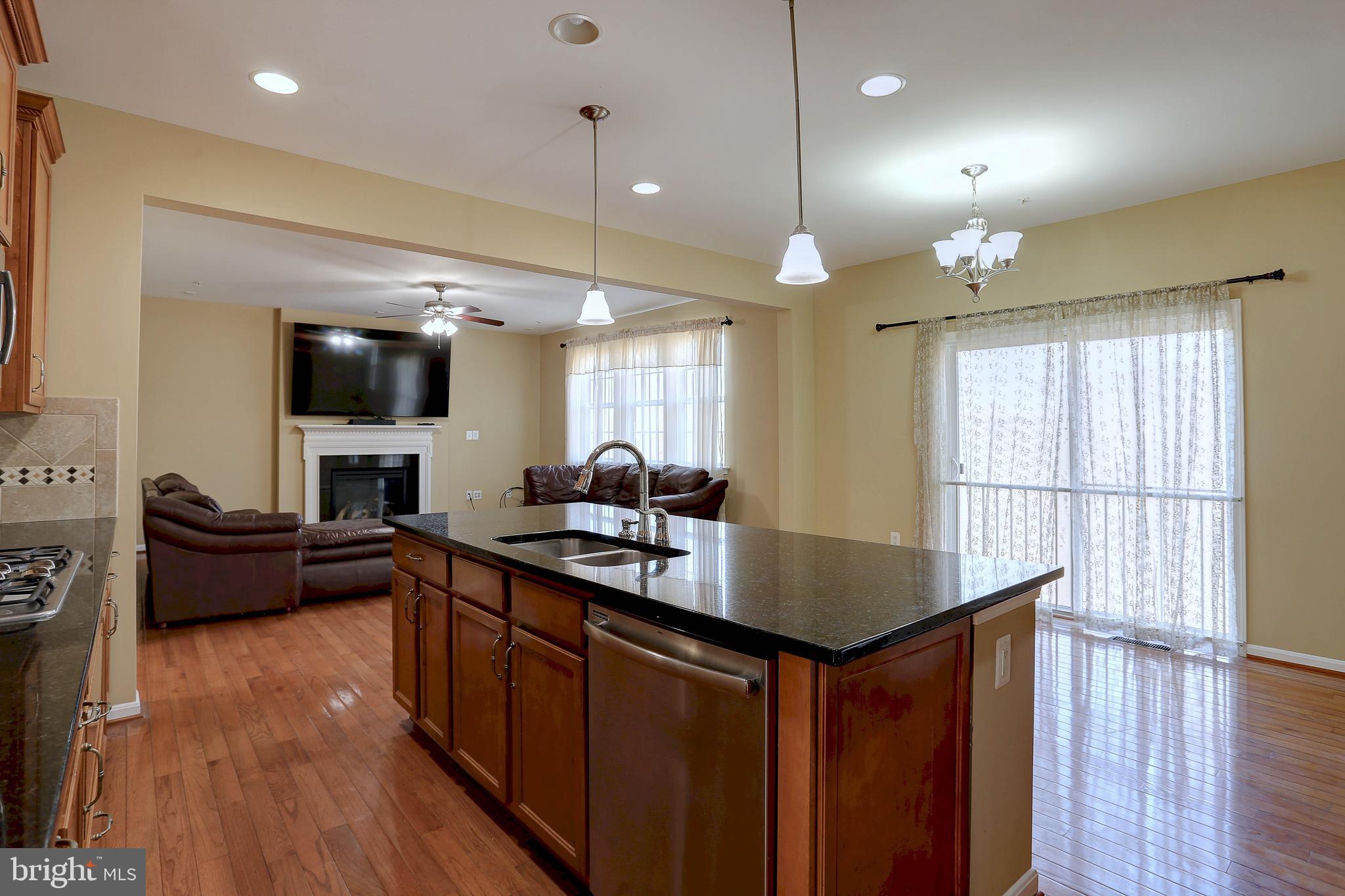 ROCKLAND AT ROGERS - Residential