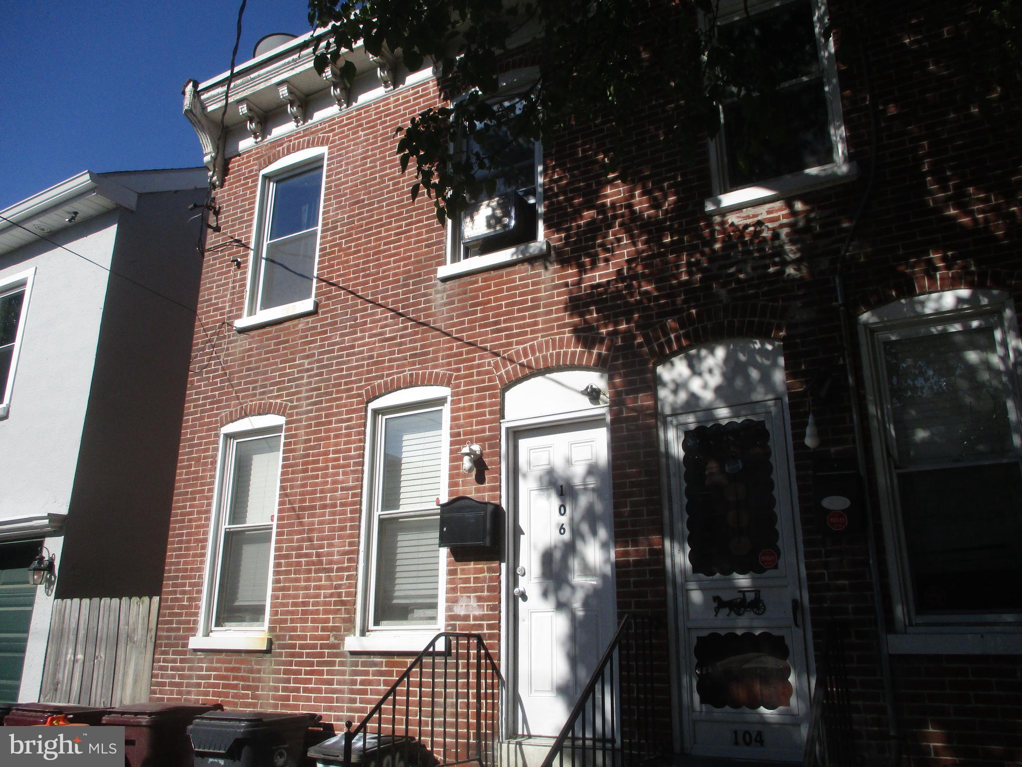 Two bedroom end unit brick townhome with fenced yard.  Home has 2 bedrooms, one bath upstairs, kitchen and living room on main level, with an unfinished basement below.  Located in the City of Wilmington with easy access to I95 . Currently for sale via online auction.