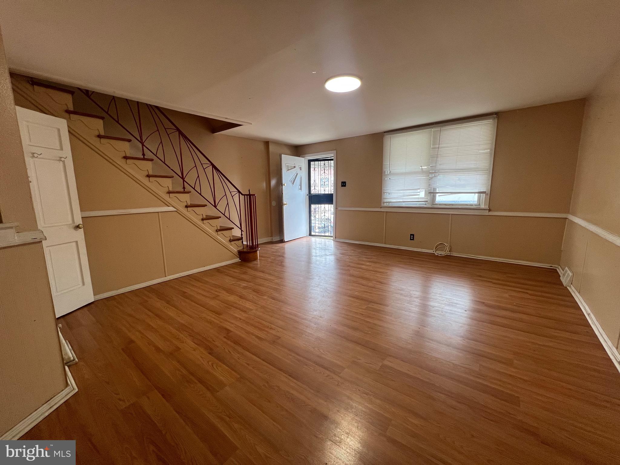 OXFORD CIRCLE - Residential
