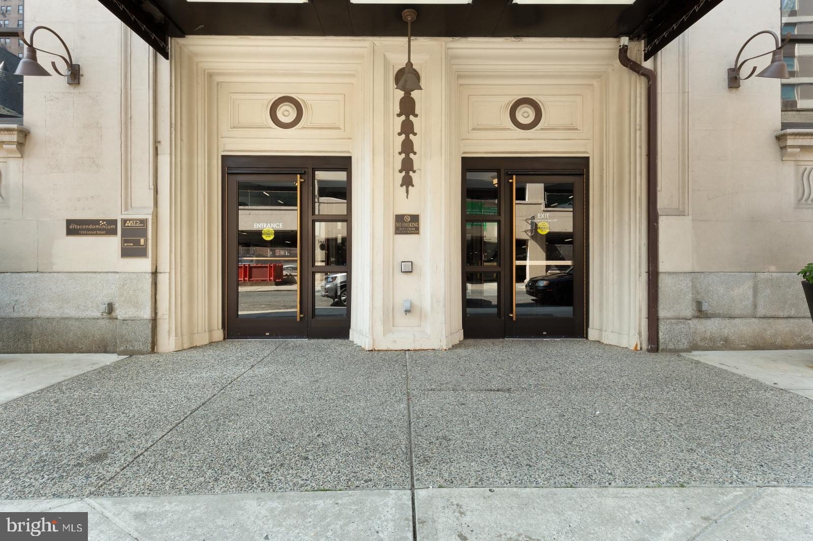 AVENUE OF THE ARTS - Residential