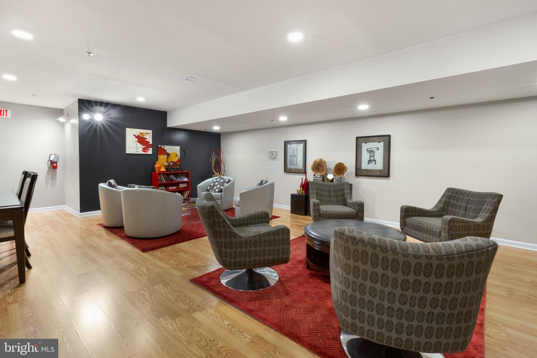AVENUE OF THE ARTS - Residential
