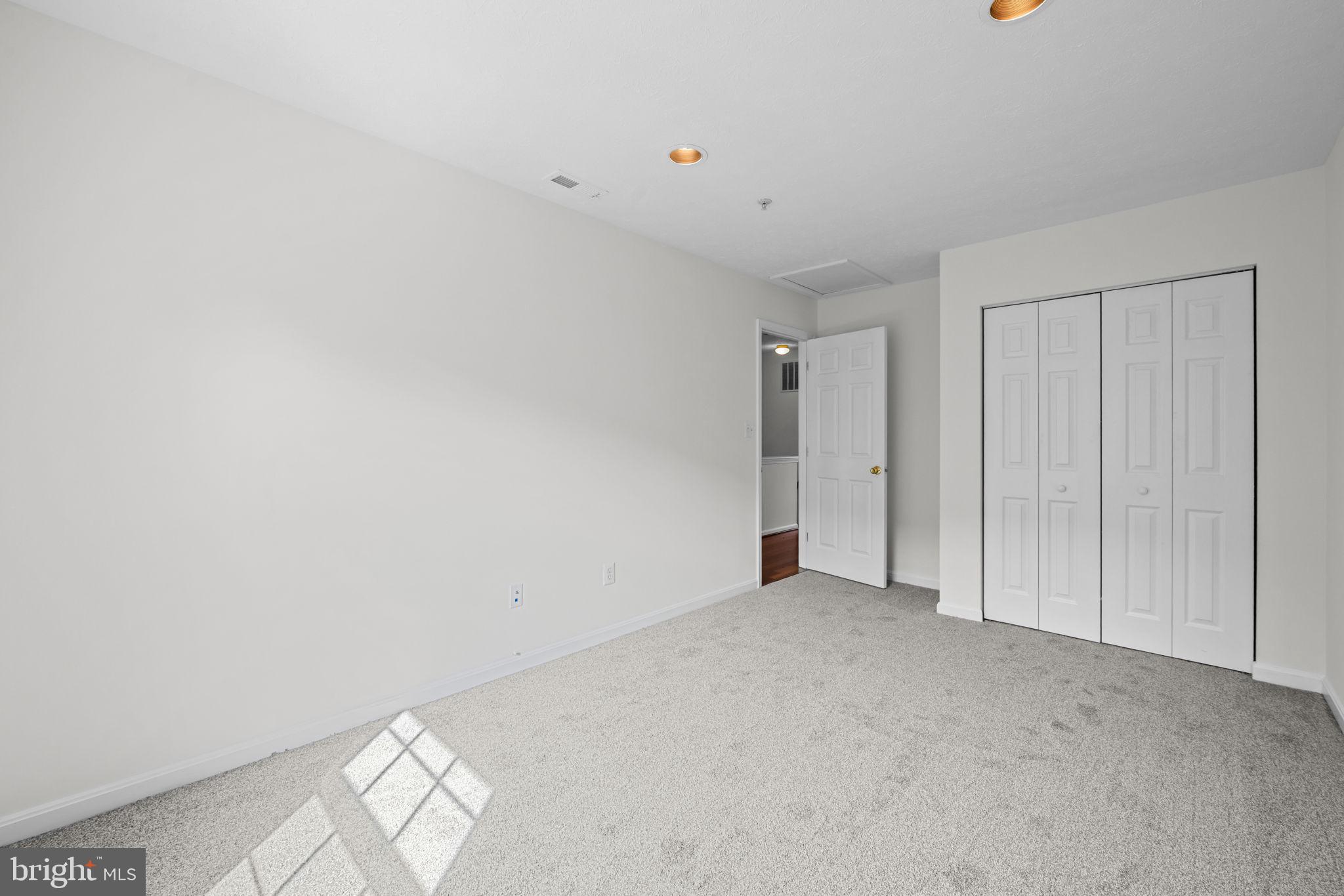 OWINGS MILLS - Residential