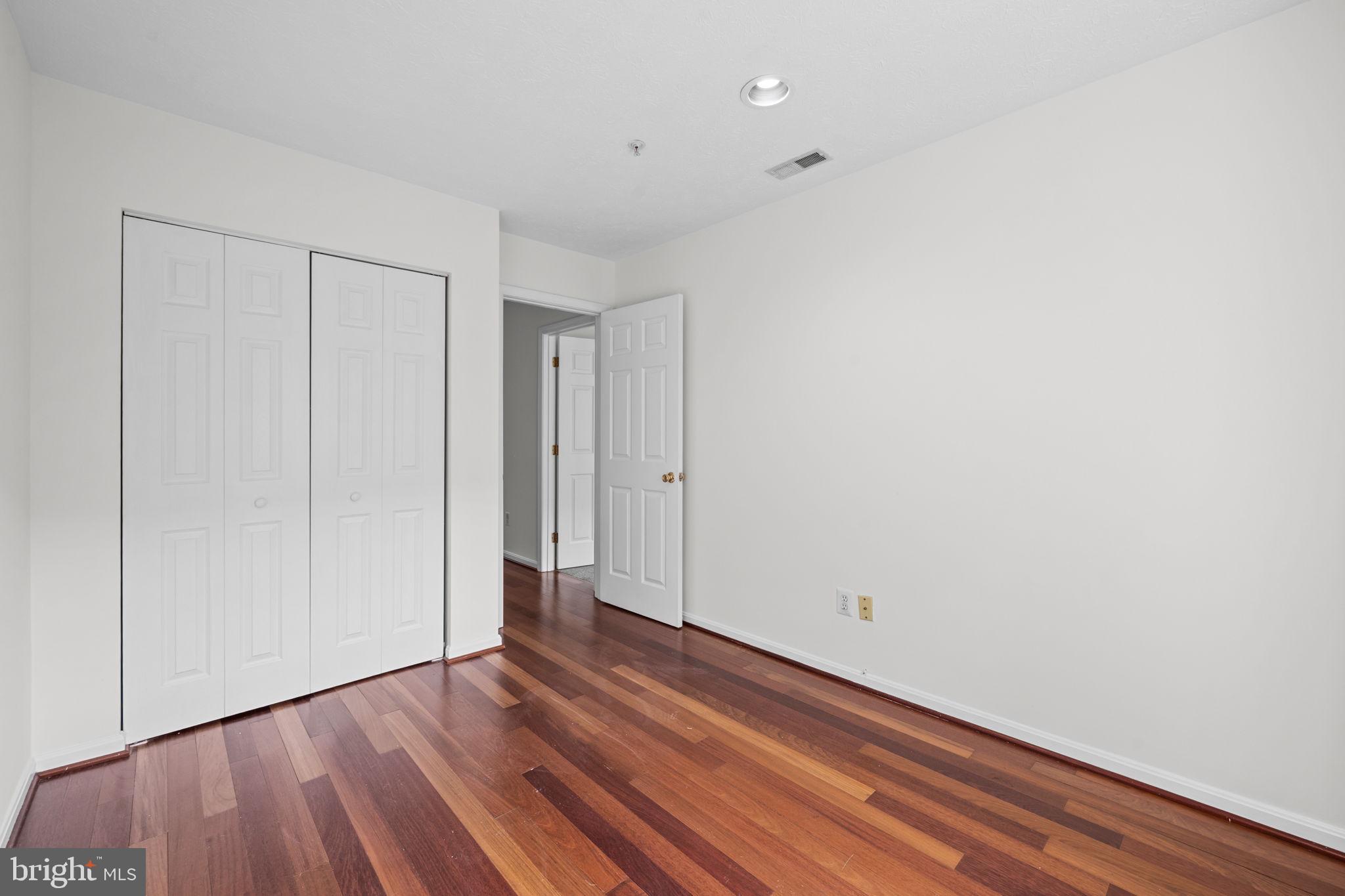 OWINGS MILLS - Residential