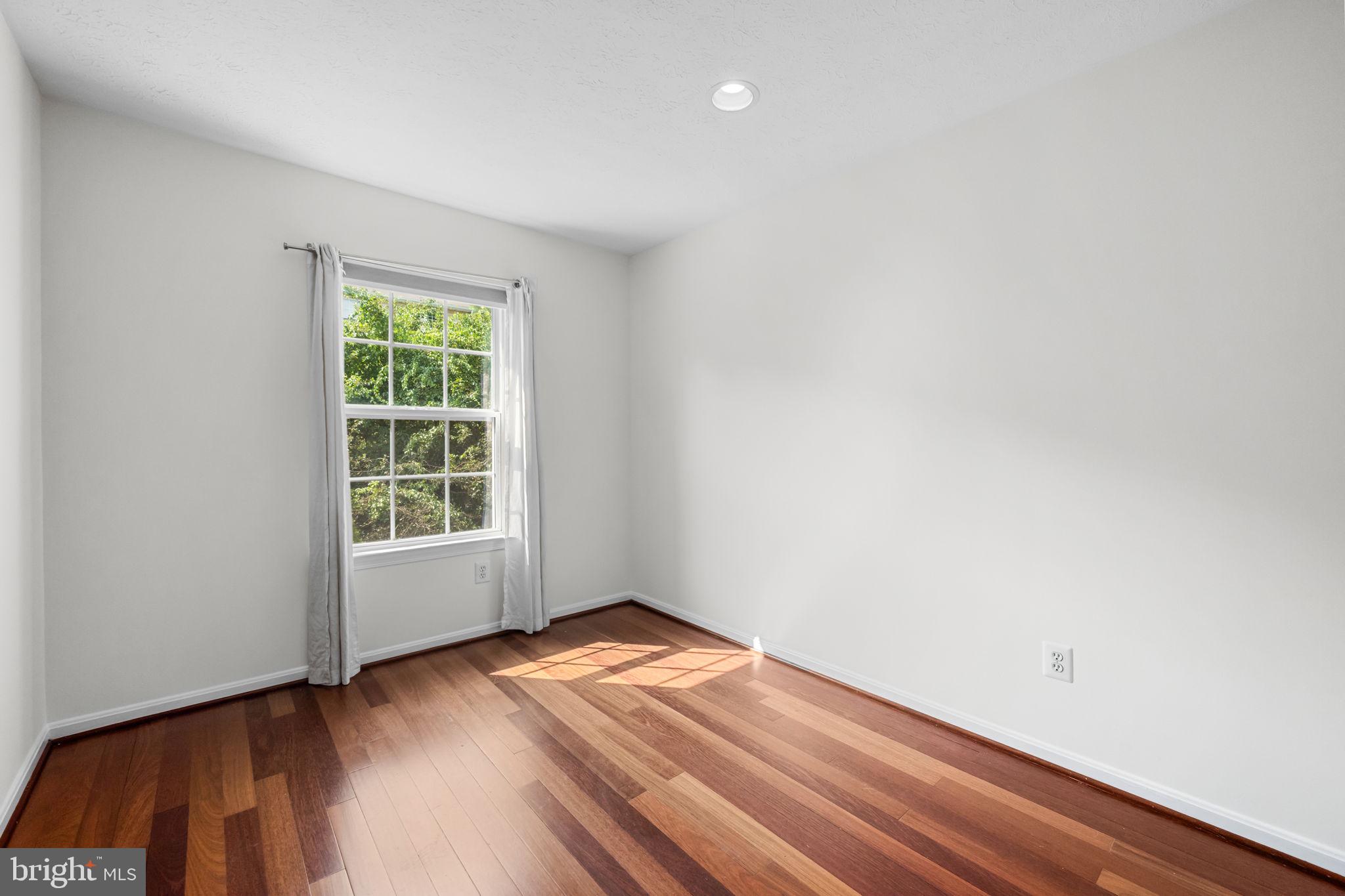 OWINGS MILLS - Residential