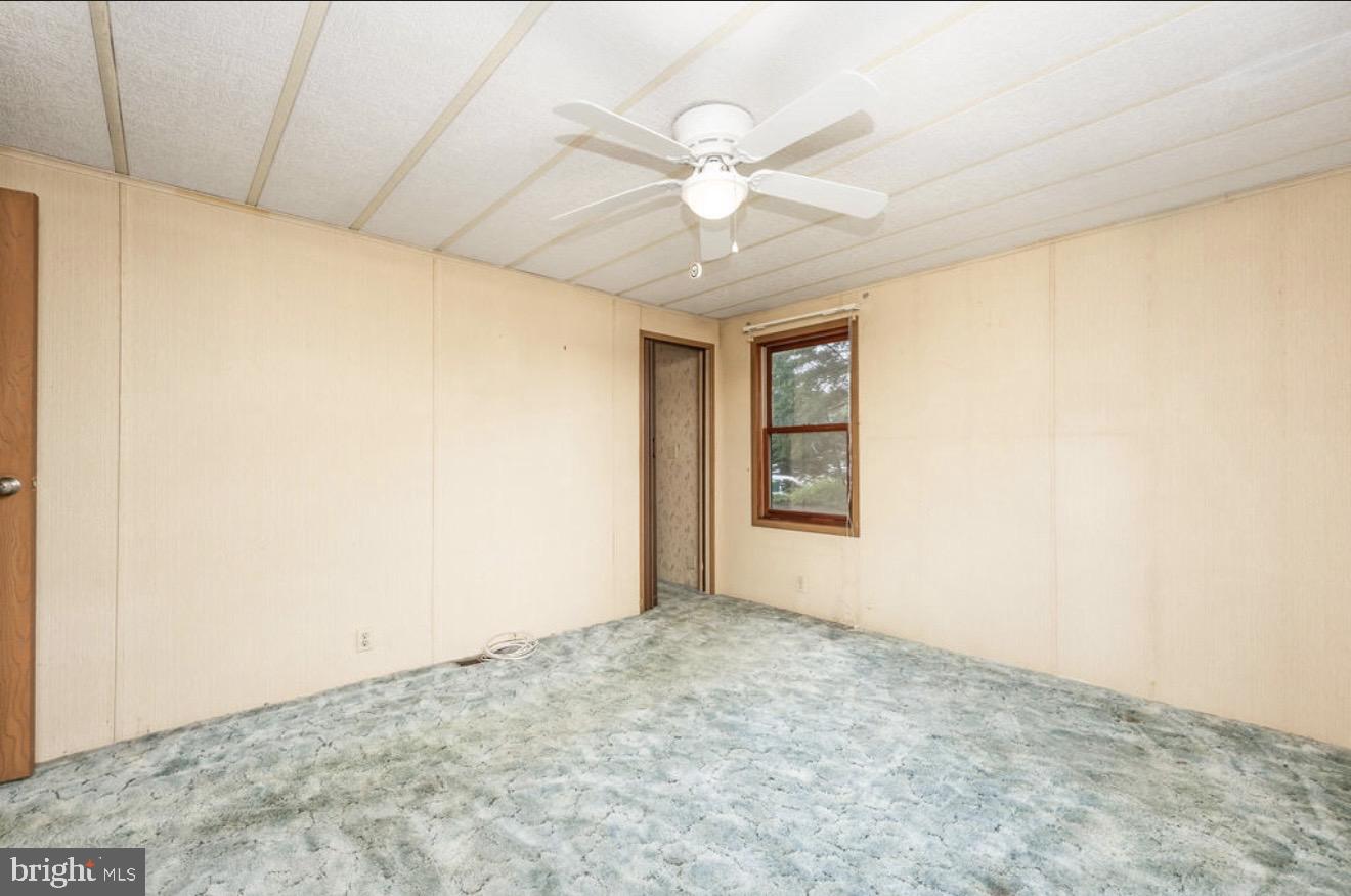 EVERGREEN ACRES (9) - Residential