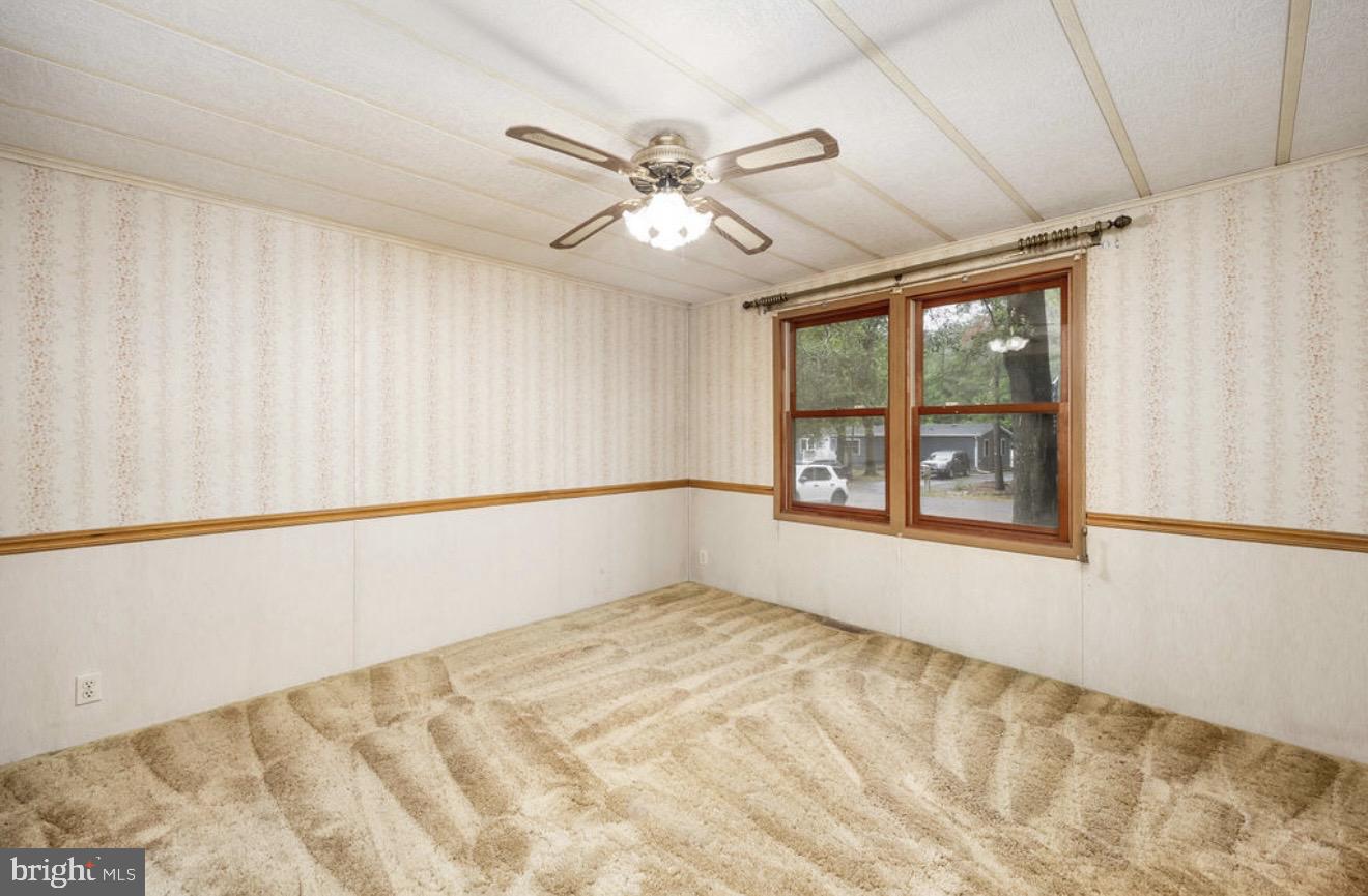 EVERGREEN ACRES (9) - Residential