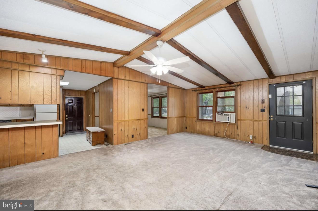 EVERGREEN ACRES (9) - Residential