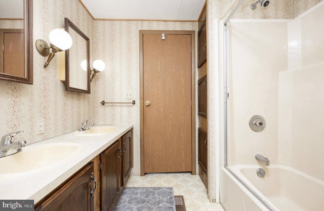 EVERGREEN ACRES (9) - Residential