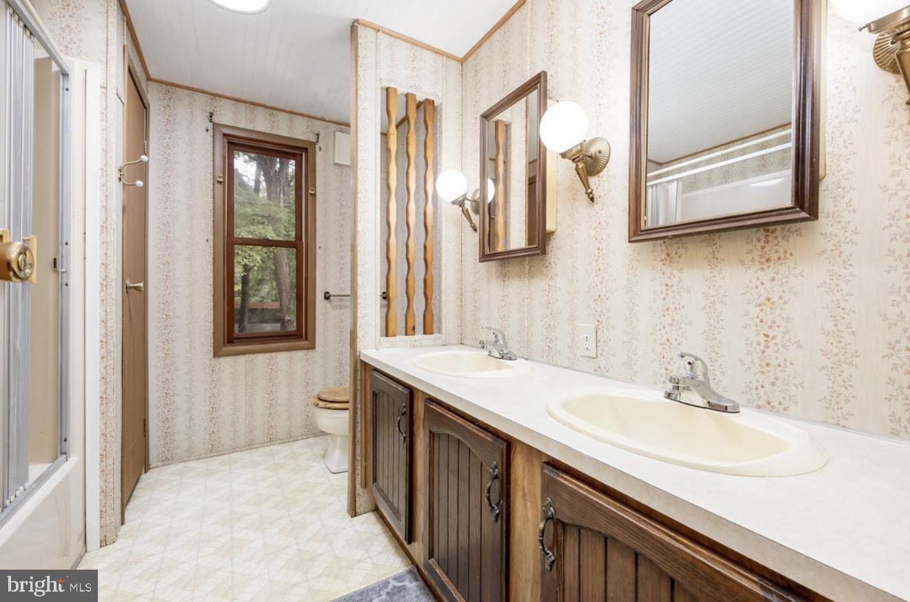 EVERGREEN ACRES (9) - Residential