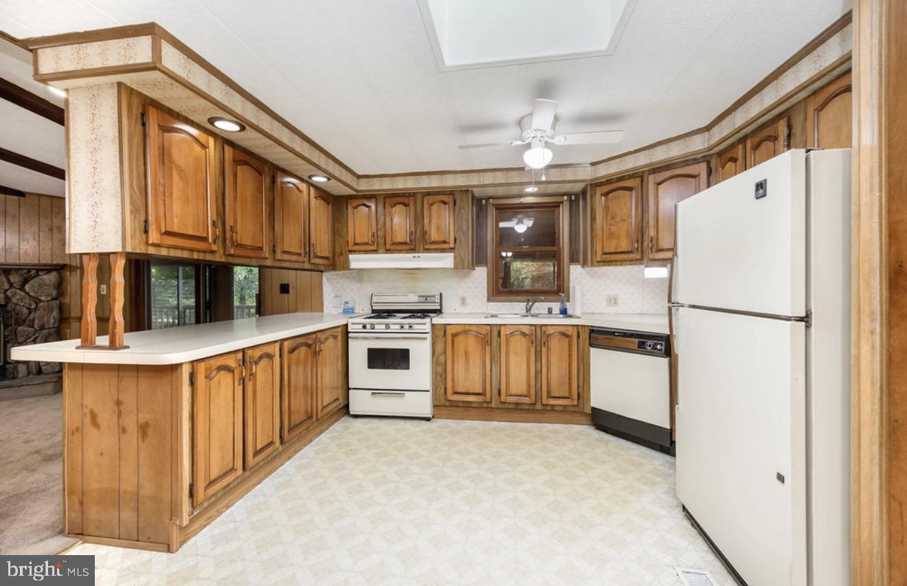 EVERGREEN ACRES (9) - Residential