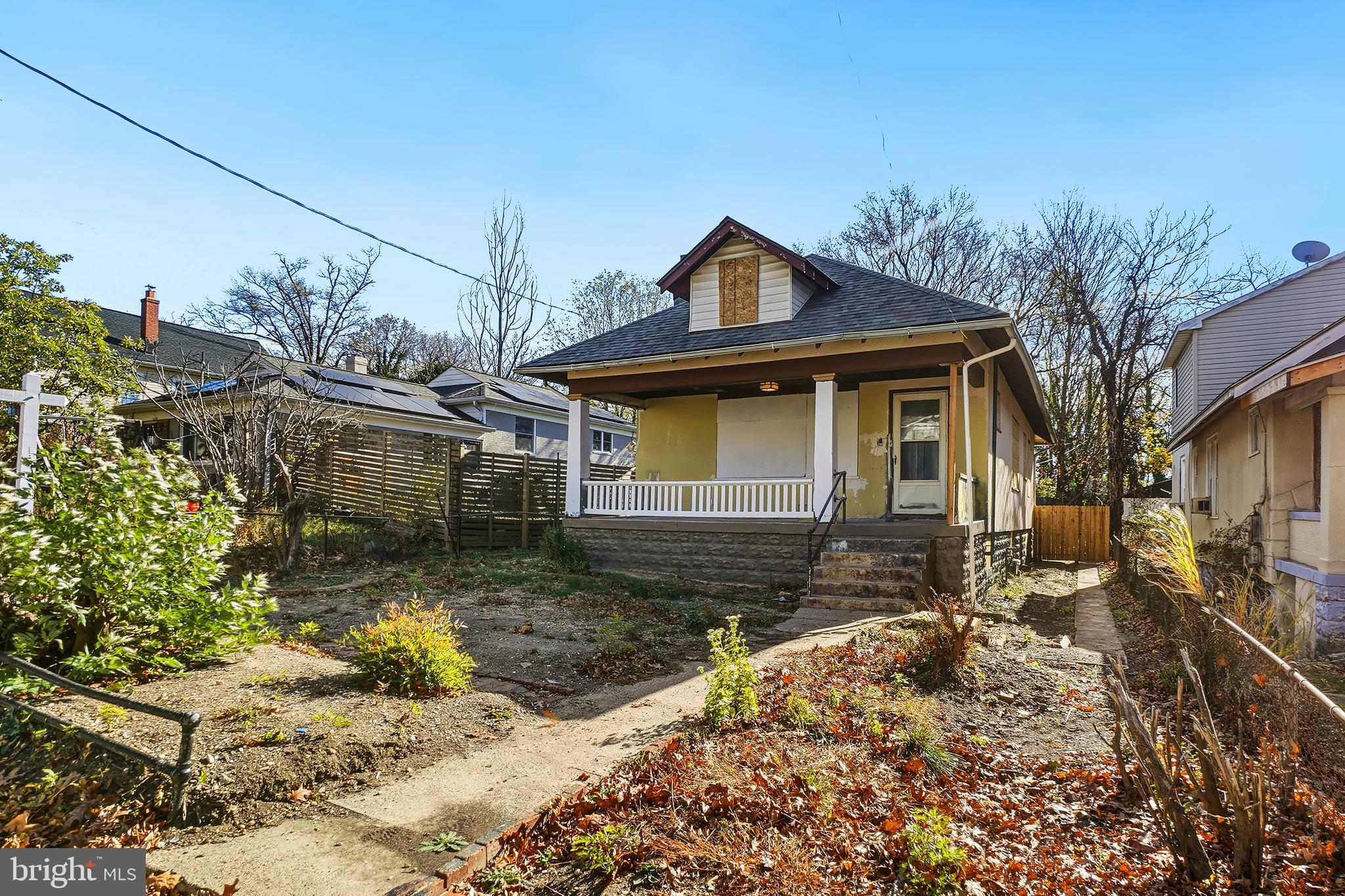 TAKOMA - Residential