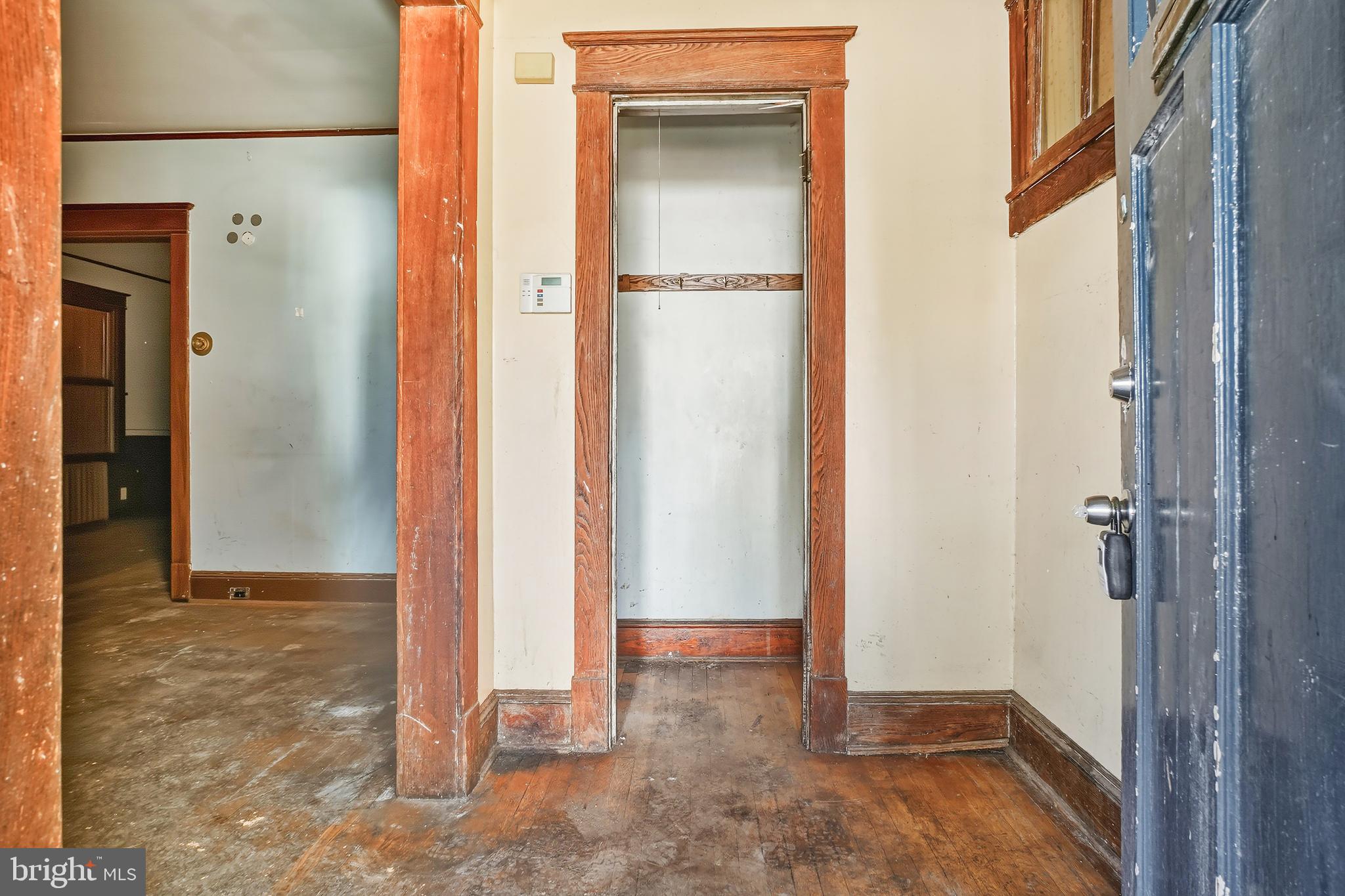 TAKOMA - Residential