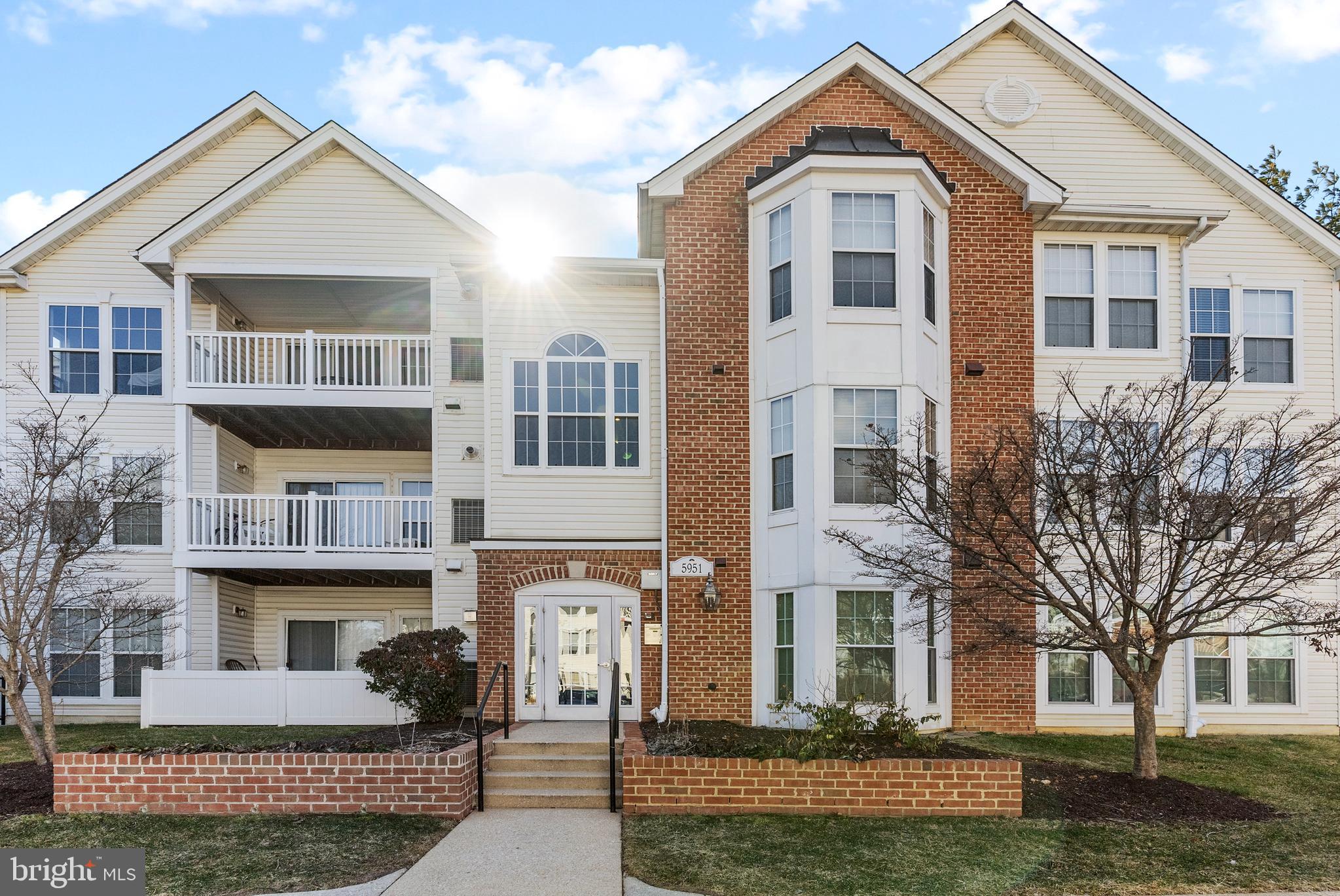 VILLAGE OF LONG REACH - Residential