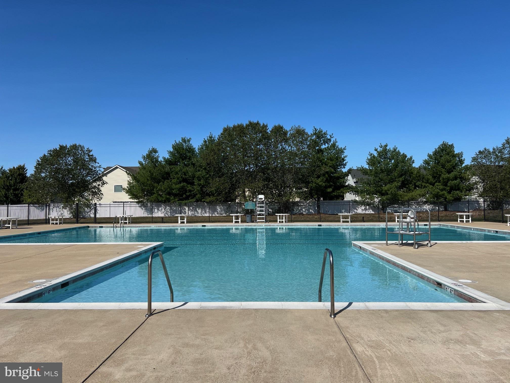 LEONARDS GRANT - Residential