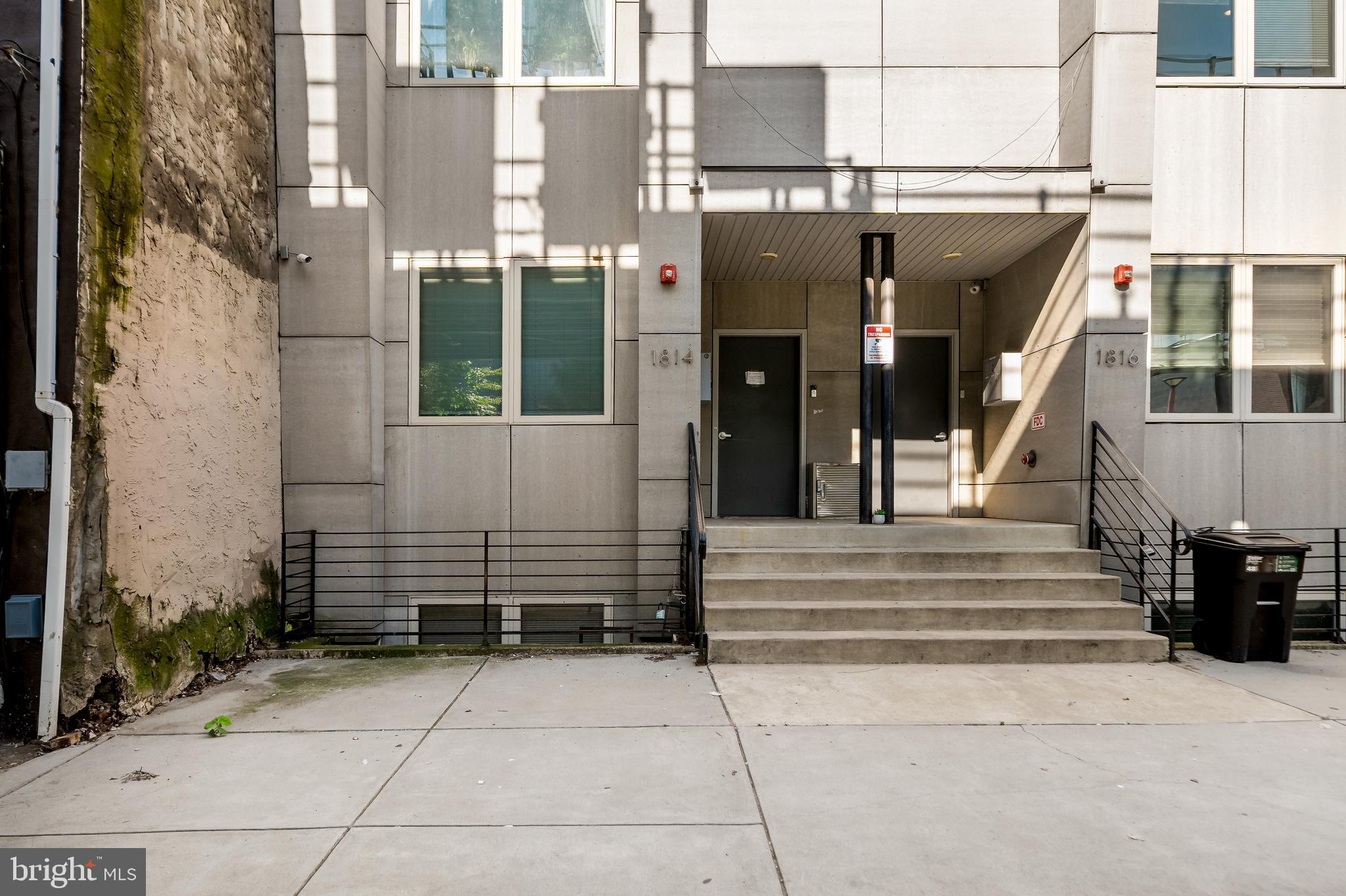 KENSINGTON - Residential