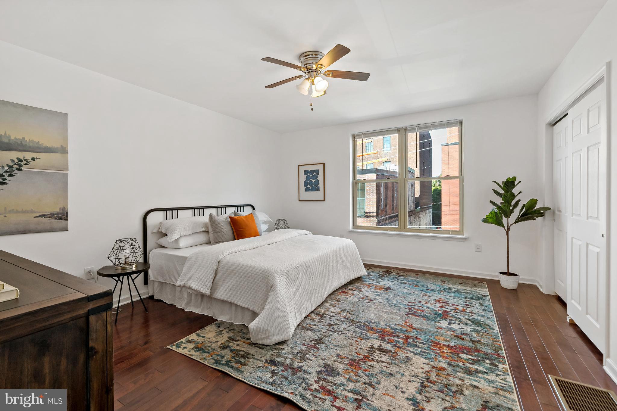 KENSINGTON - Residential