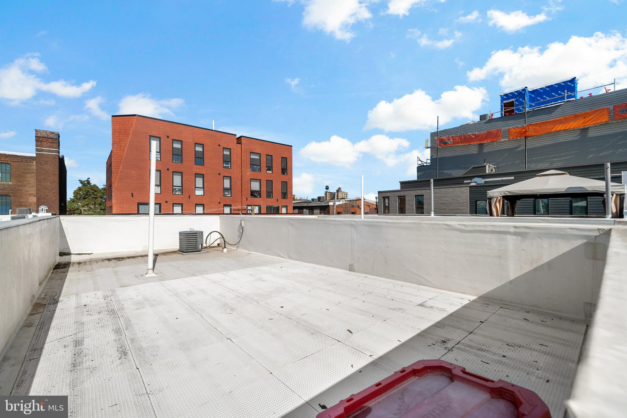 KENSINGTON - Residential