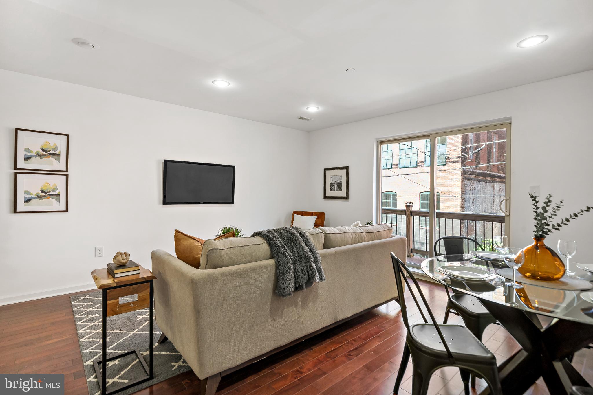 KENSINGTON - Residential