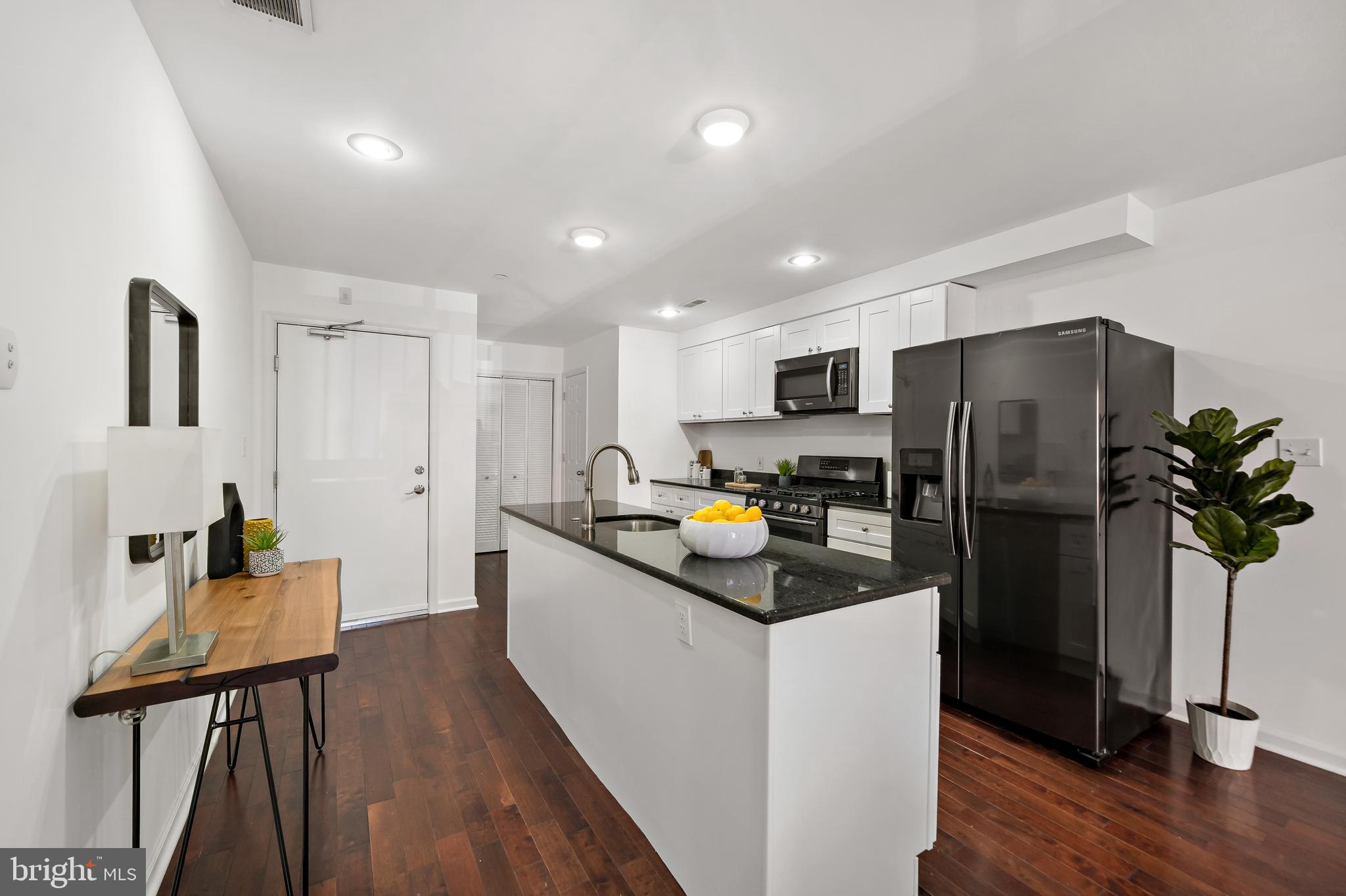 KENSINGTON - Residential