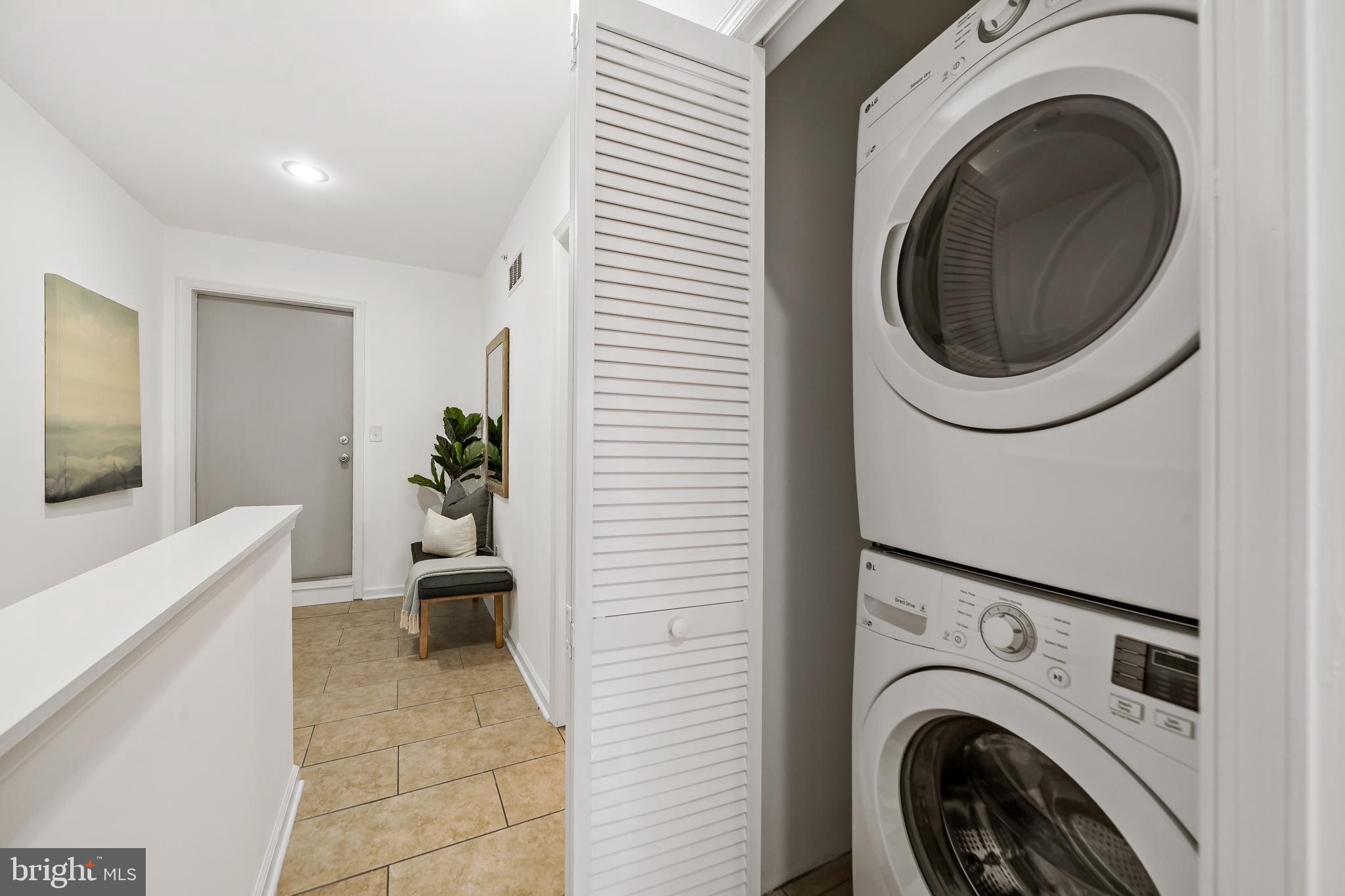 KENSINGTON - Residential