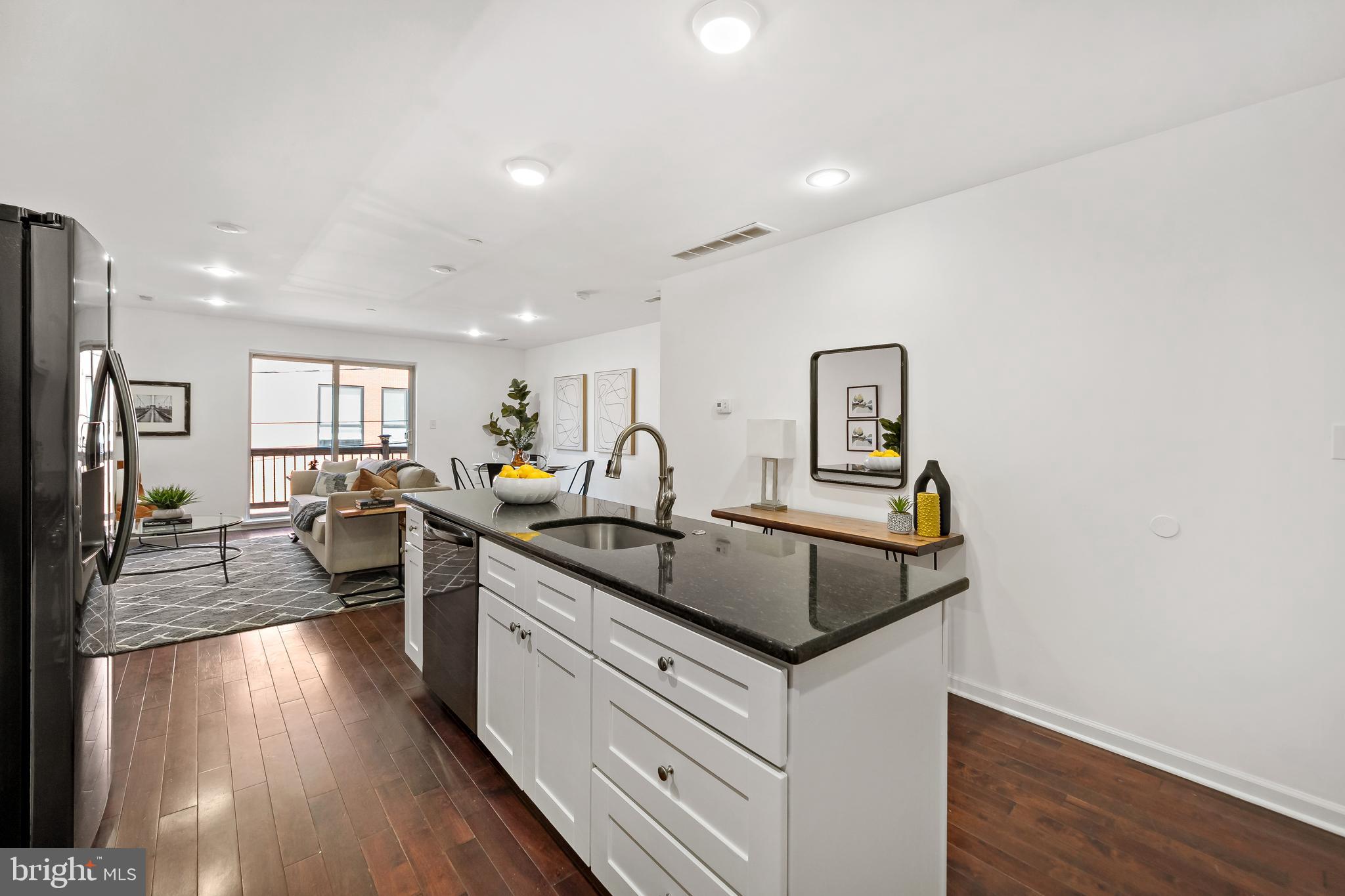 KENSINGTON - Residential