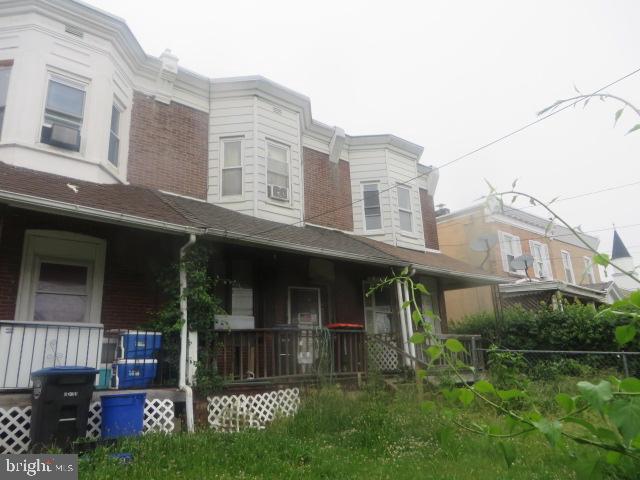 Two story, 3 bedroom, porch front row home located in Chester and just off of 9th and Engle Street. Conveniently located just off of I95 with easy access to the Philadelphia International Airport, Harrah's Casino and Racetrack, Widener University and the Delaware River. Excellent investment opportunity. Property being sold strictly As Is.