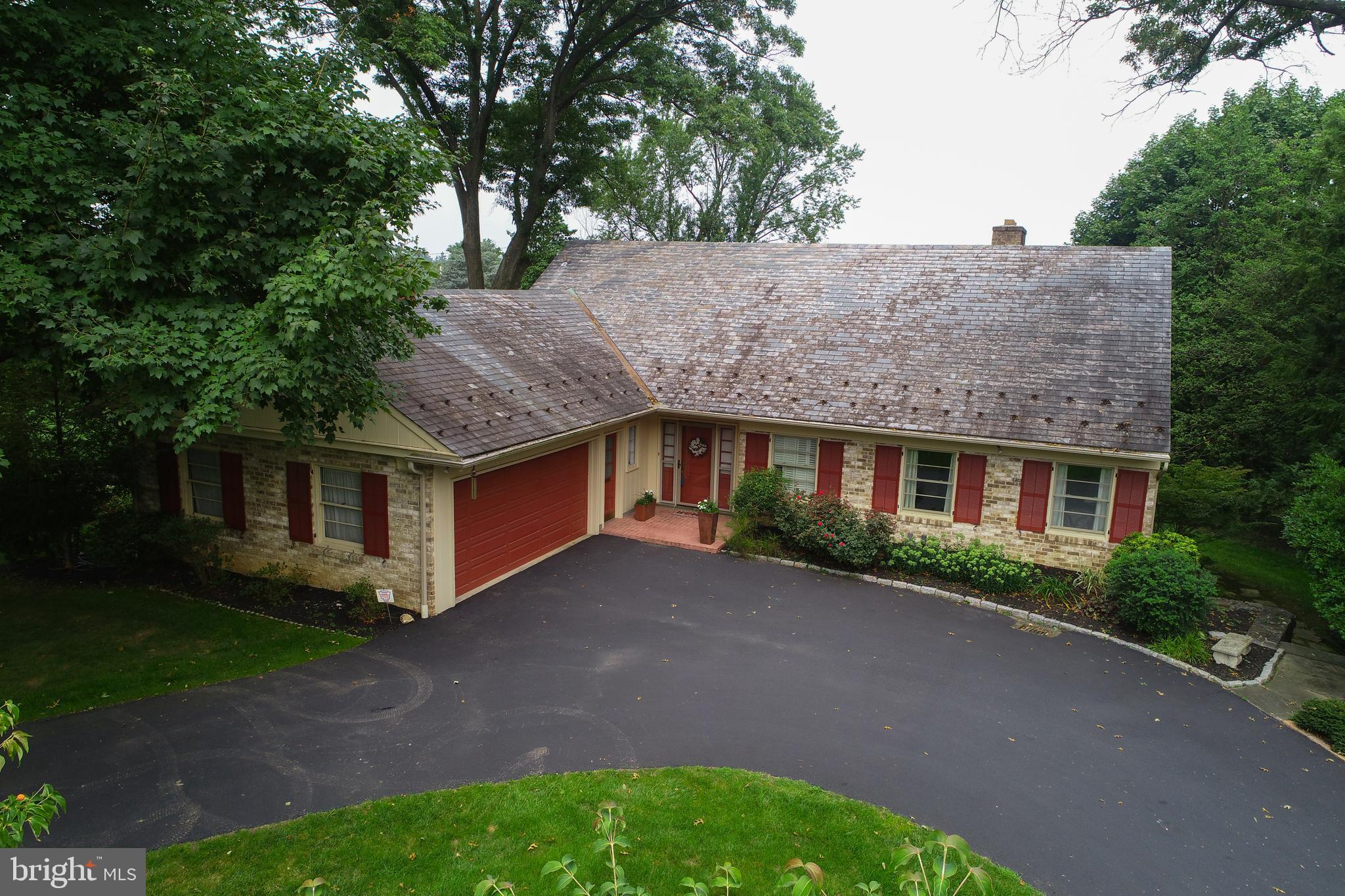 SCHOOL LANE HILLS - Residential