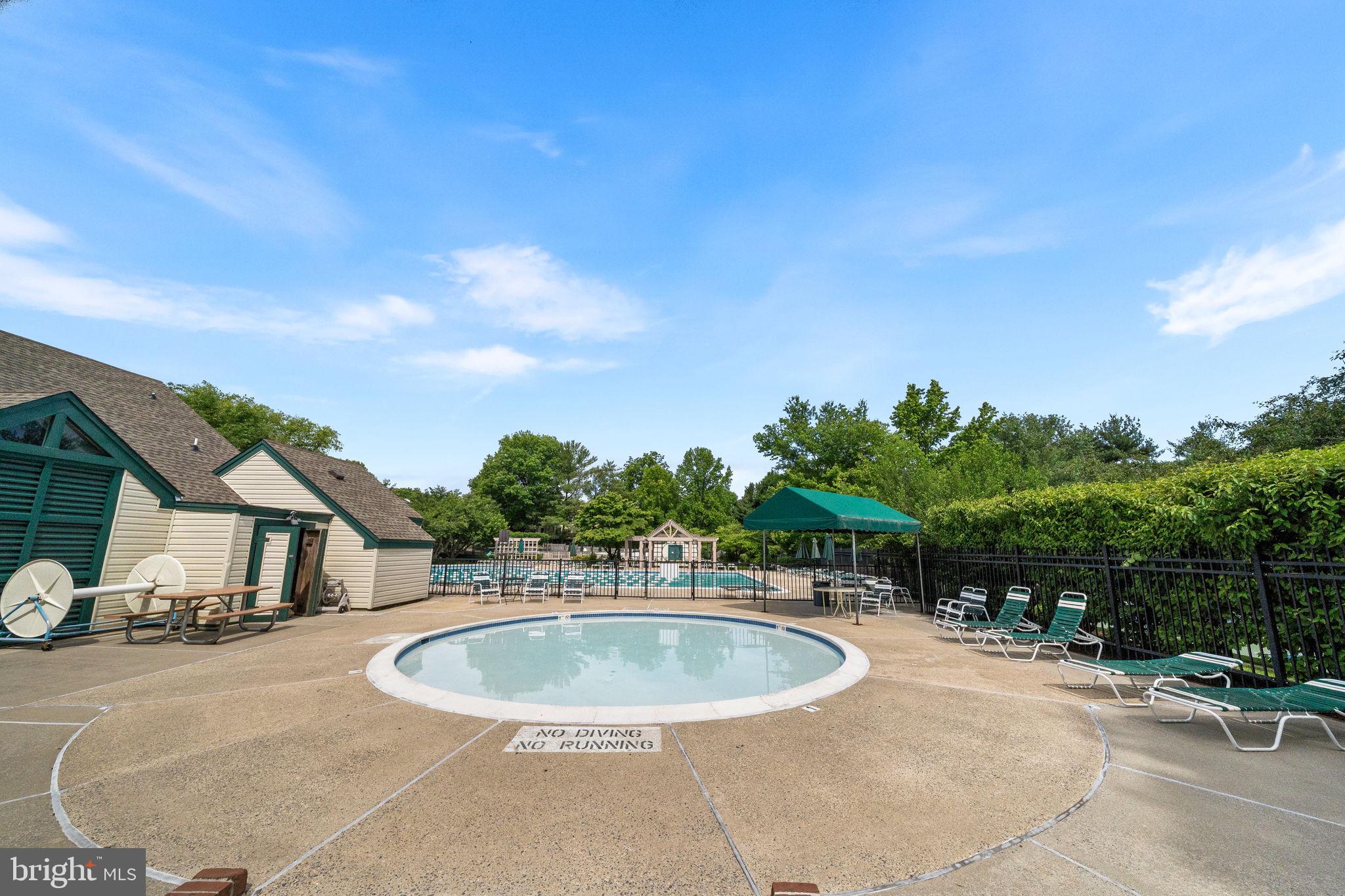 BENTLEY PLACE - Residential